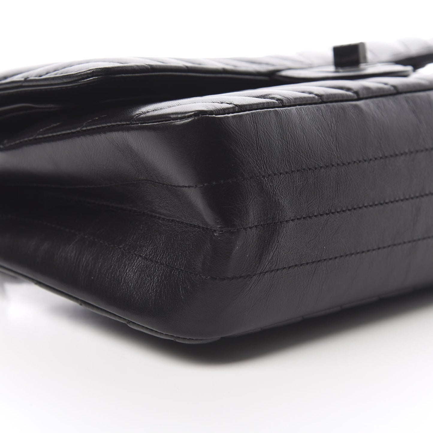 Aged Calfskin Chevron Quilted 2.55 Reissue 225 Flap So Black
