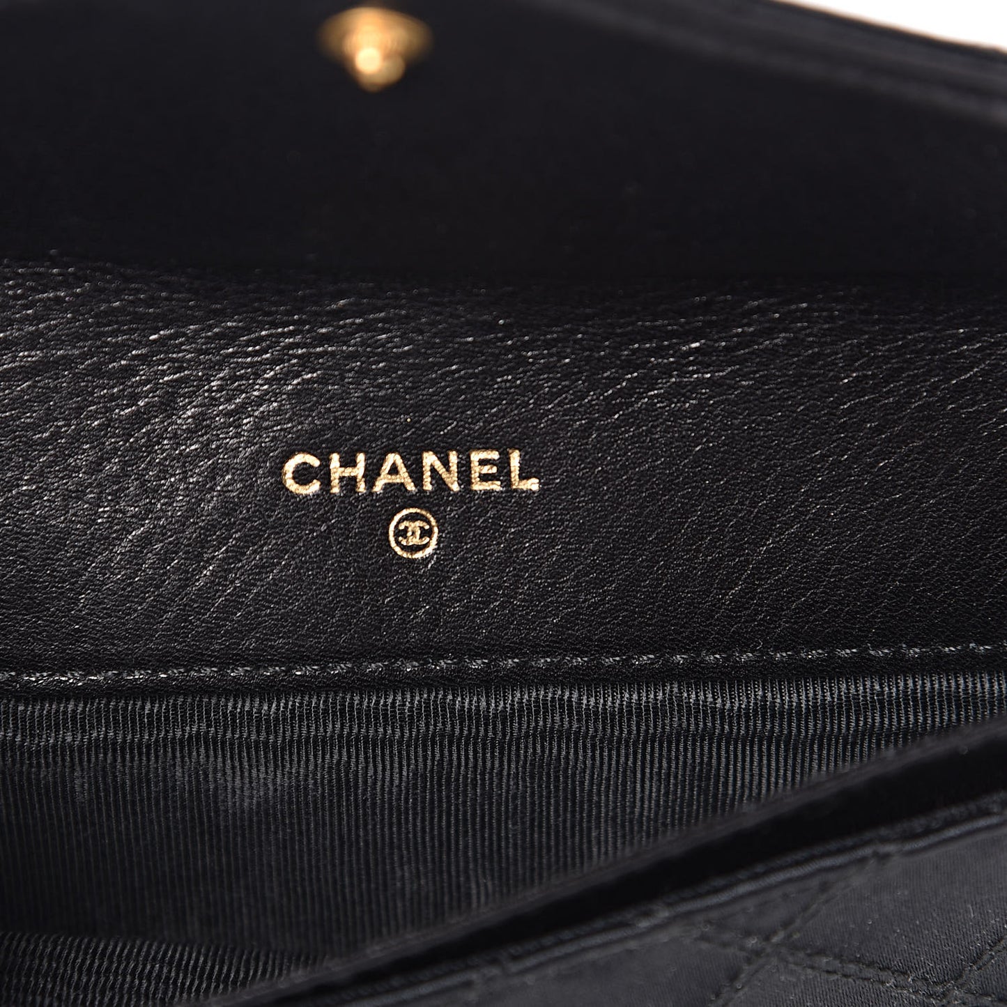 Satin Stitched Flap Card Case Black