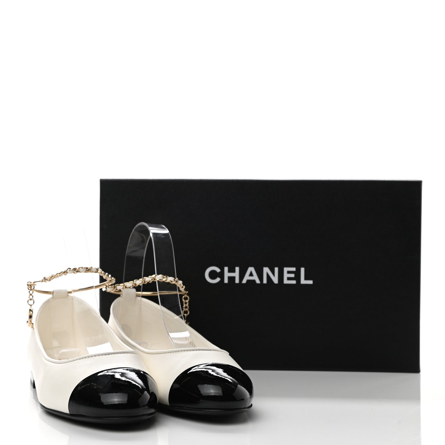 Lambskin Patent Calfskin Cap Toe Ankle Chain Ballerina Flats 36 White Black