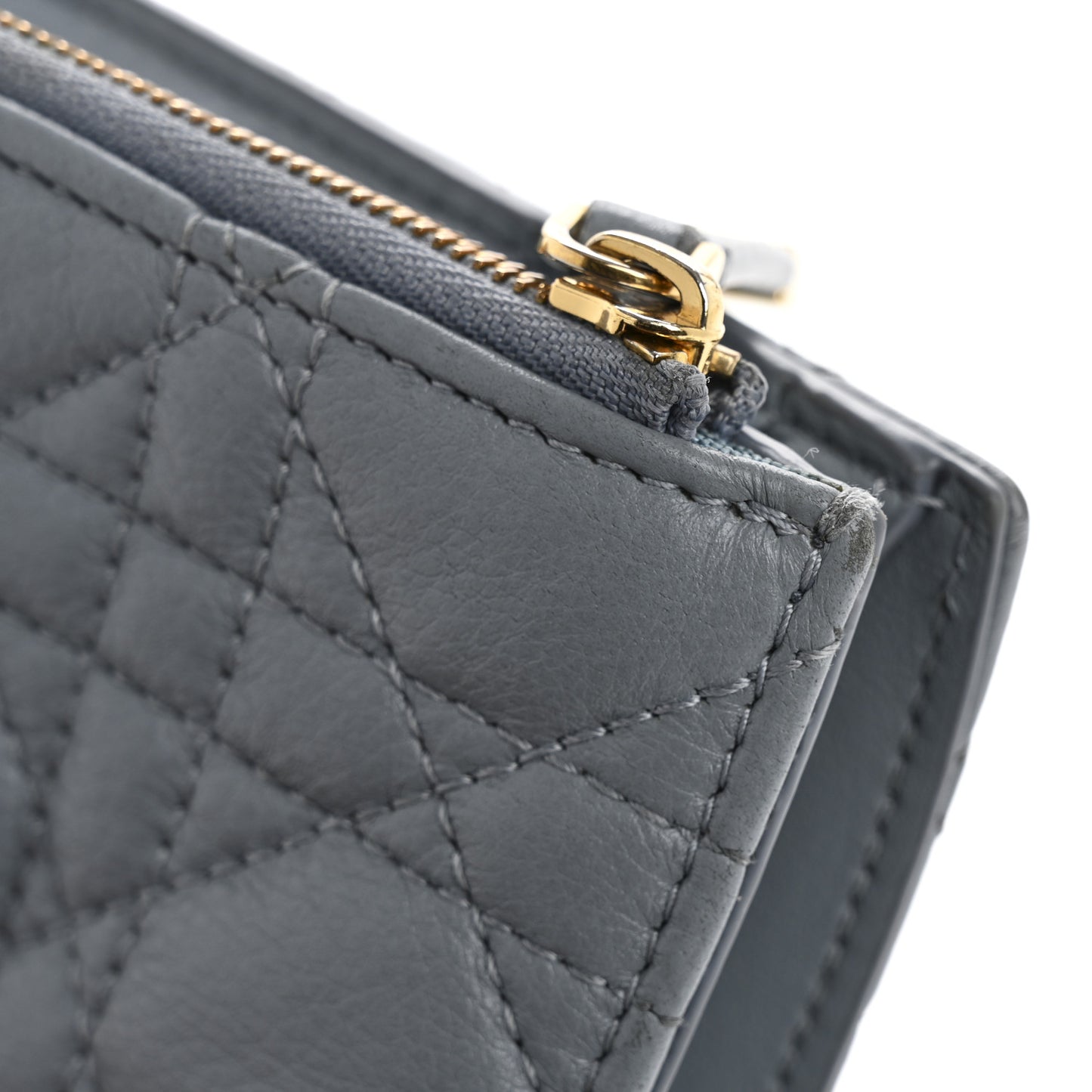 Grained Calfskin Supple Cannage Caro Dahlia Wallet Cloud Blue