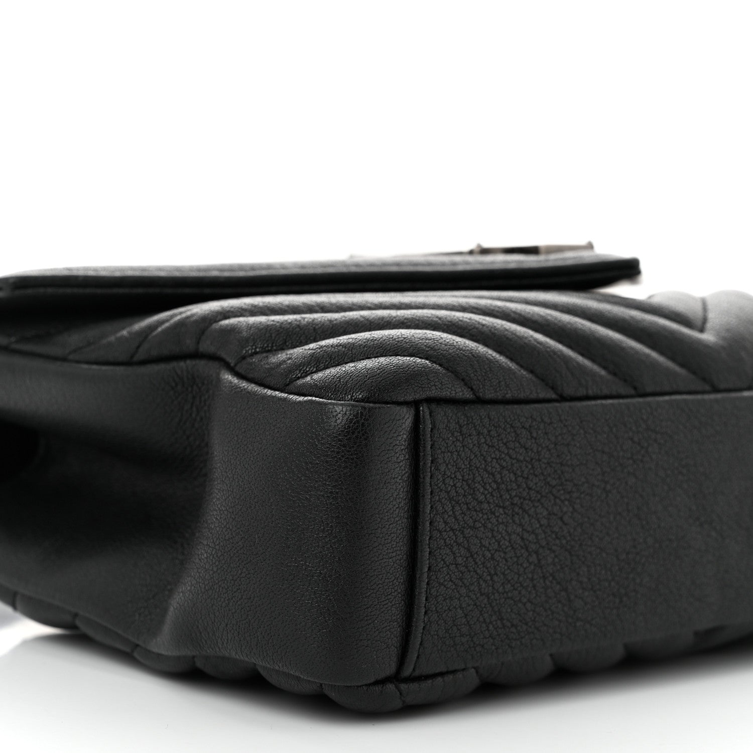 Saint Laurent Sheepskin Matelasse Chevron Monogram Medium College Bag Black 9 of 10
