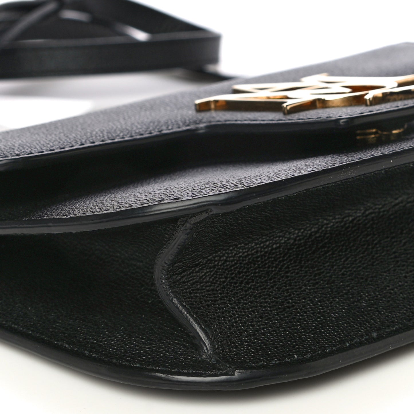 Grained Calfskin Small Insignia Flap Black