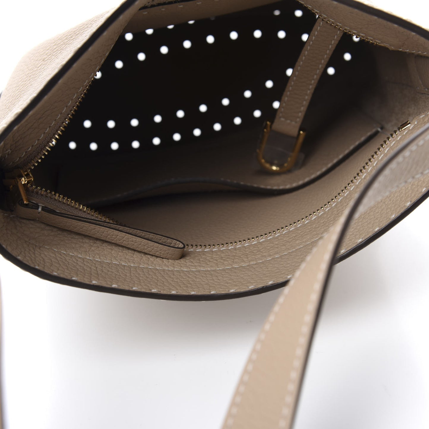 Taurillon Pin Daily Surpique Bucket Sand