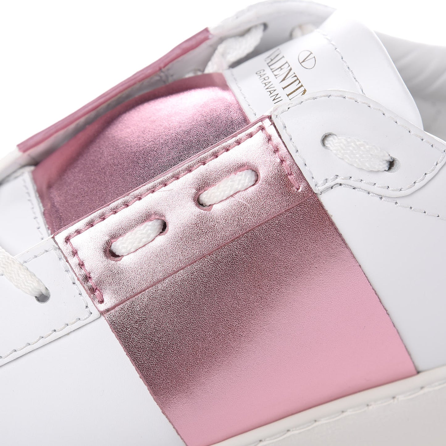 Calfskin Rockstud Open Sneakers 40 White Giacinto