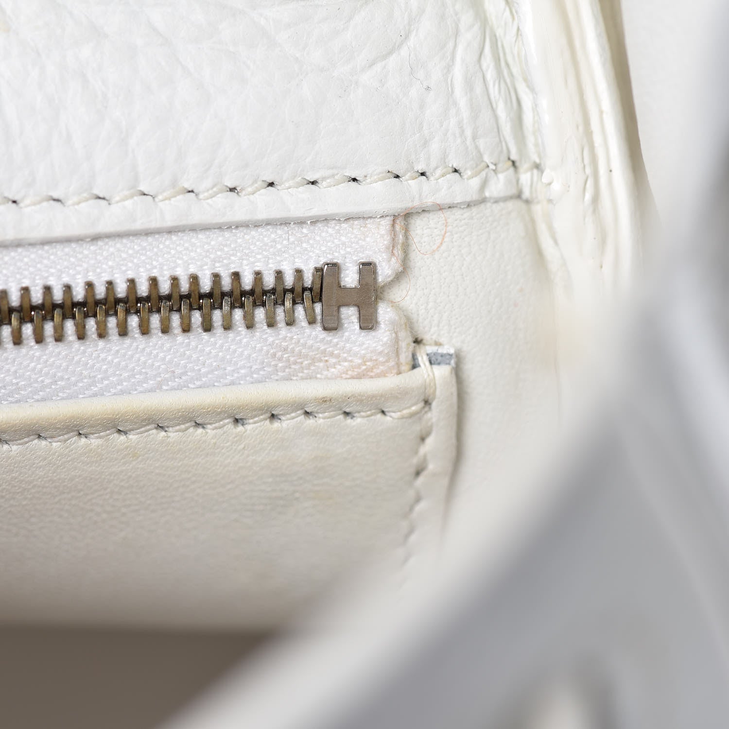 Hermes Taurillon Clemence Toile Kelly Retourne 32 White 17 of 40