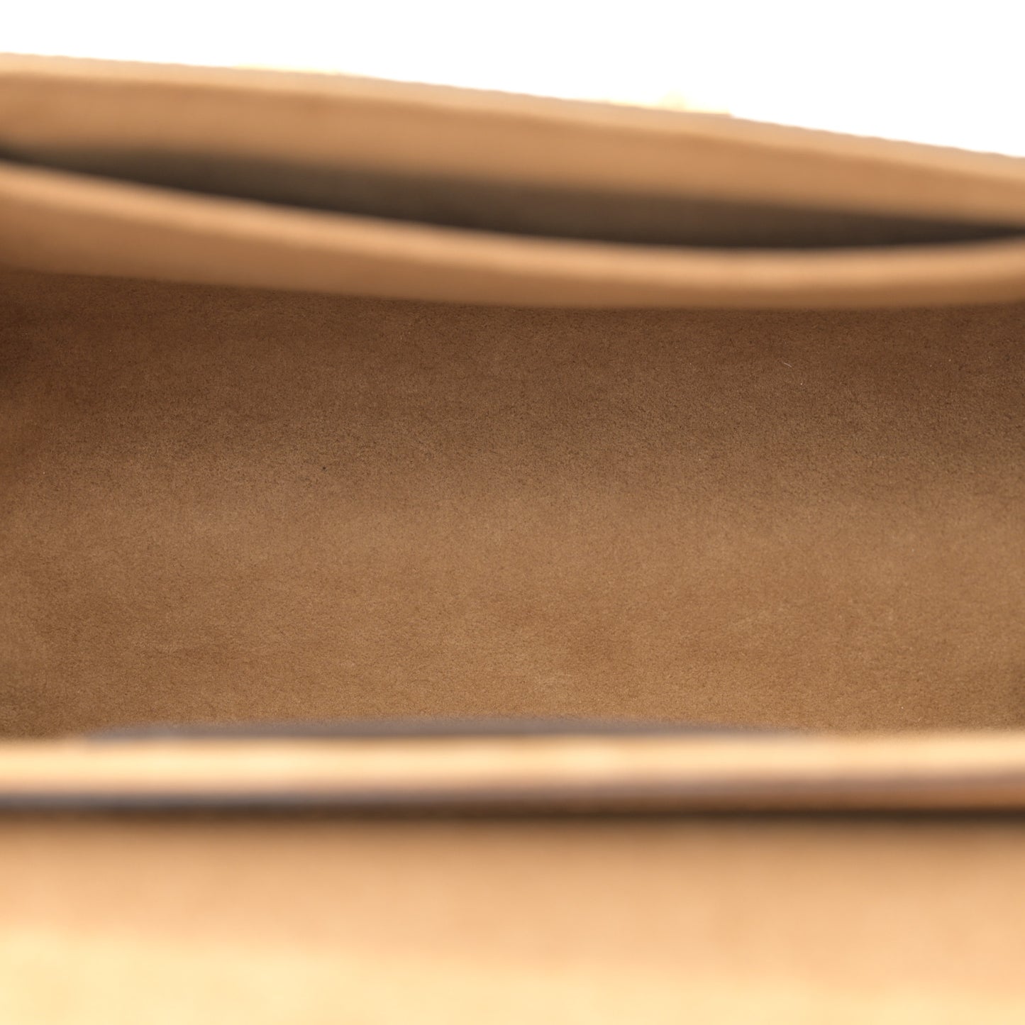 Epi Twist Shoulder Bag MM Camel