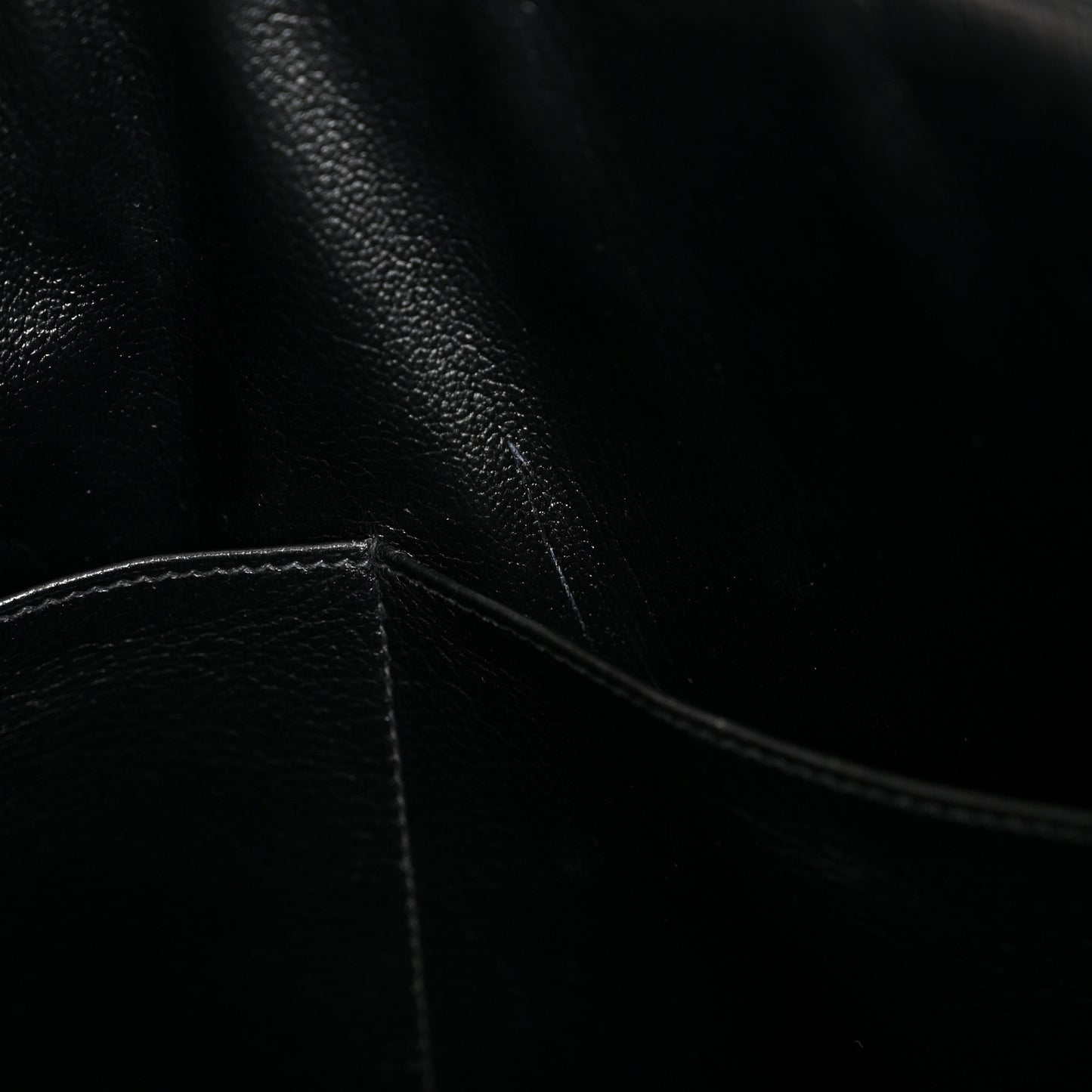 Togo Kelly Sellier 40 Black
