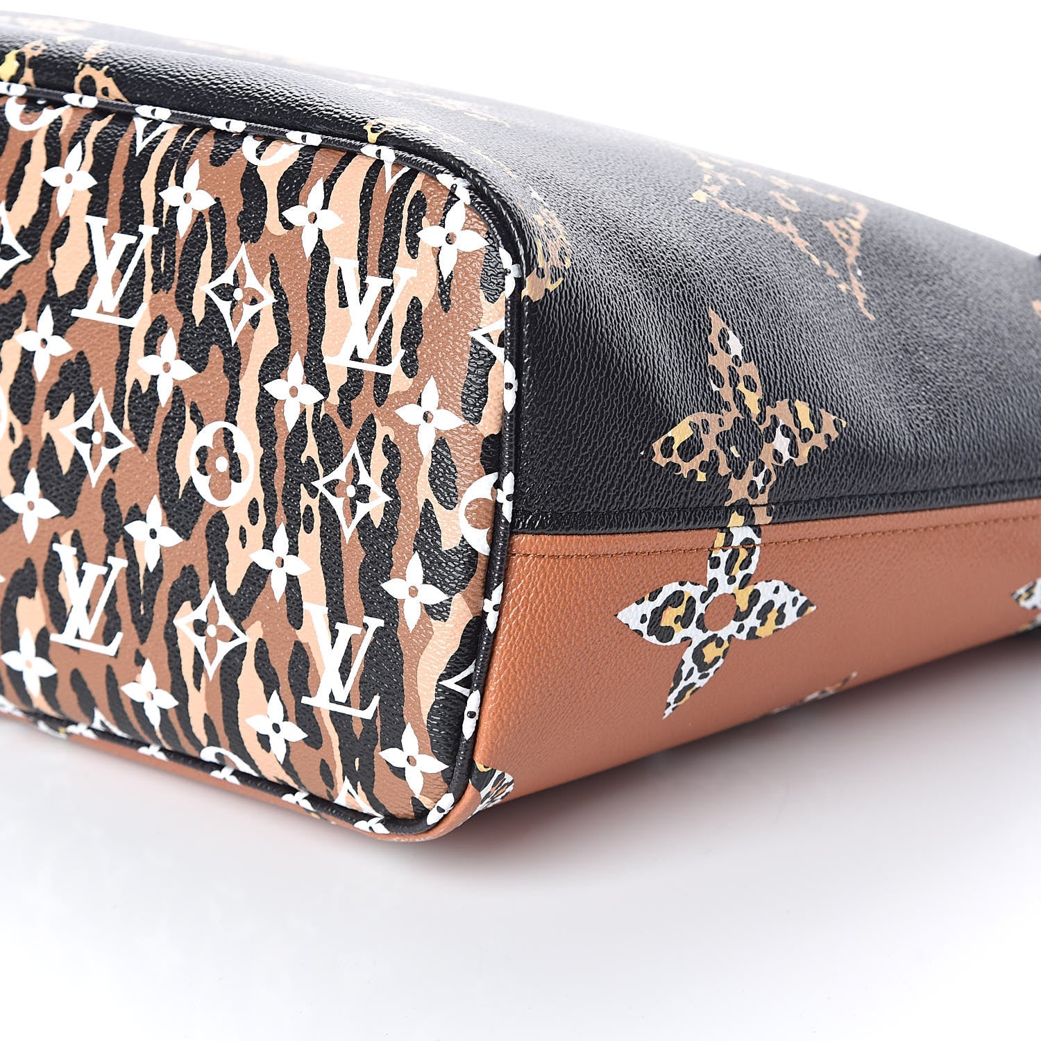 Louis Vuitton Monogram Giant Jungle Neverfull MM Black 10 of 10
