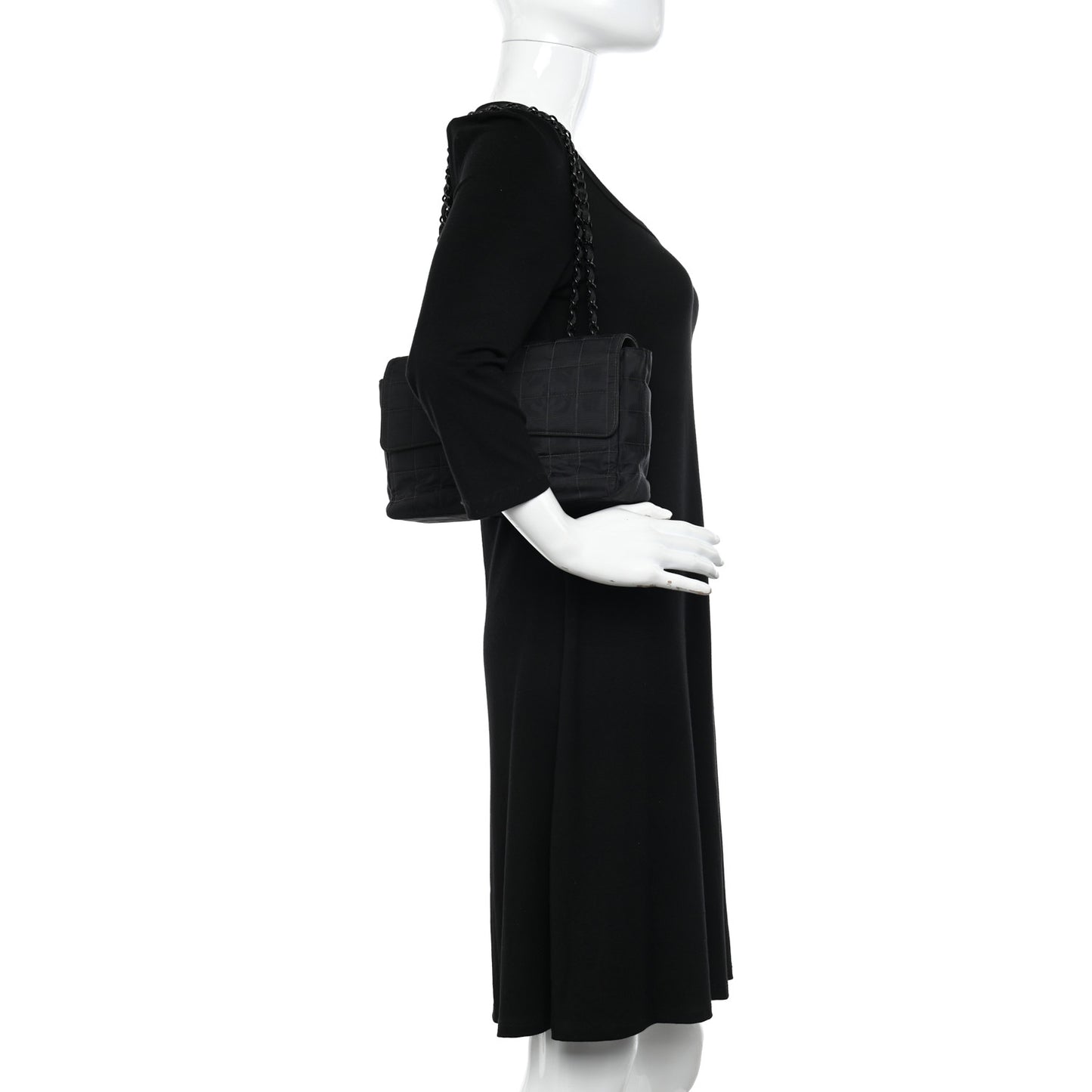 Nylon Medium Travel Flap Black