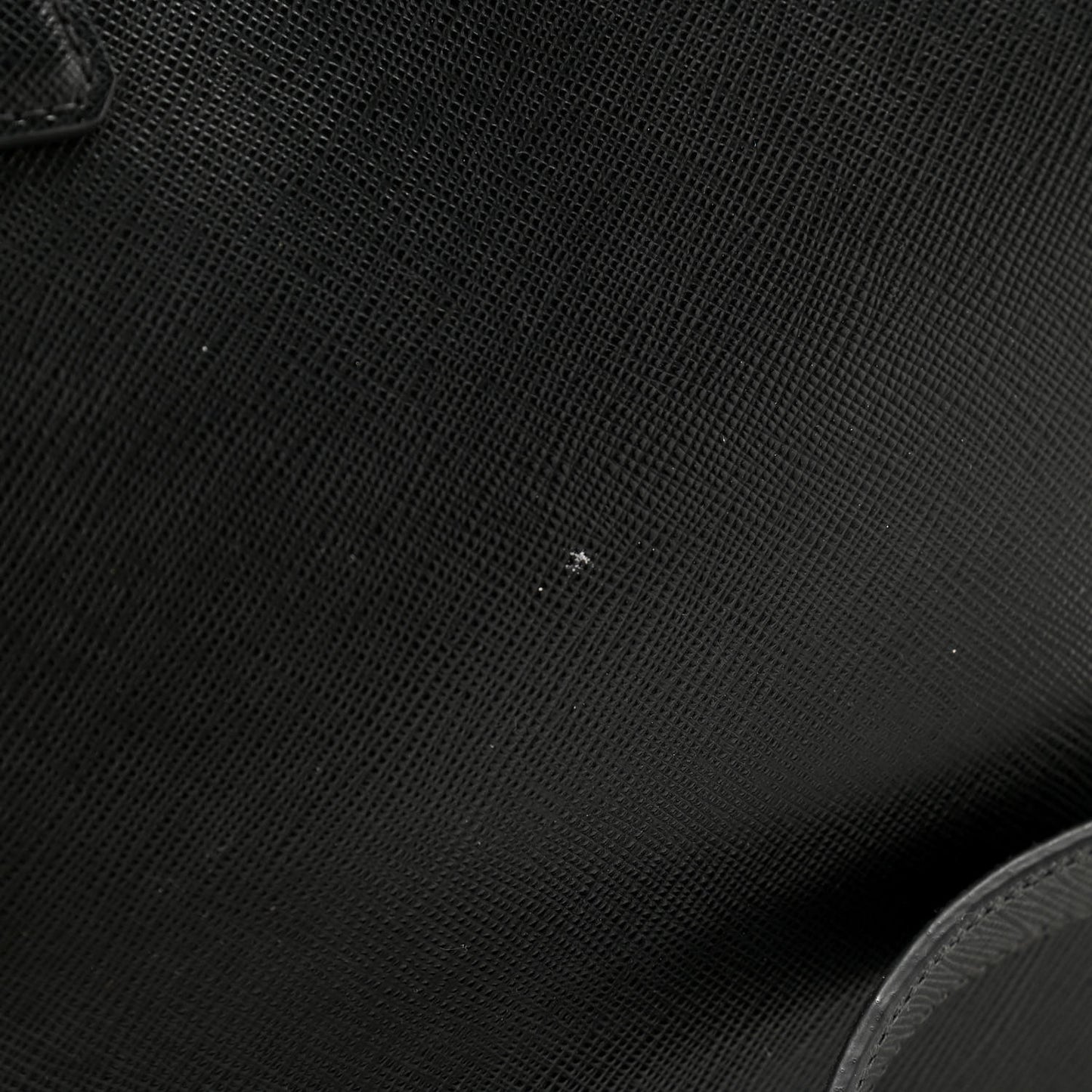 Saffiano Lux Medium Tote Black