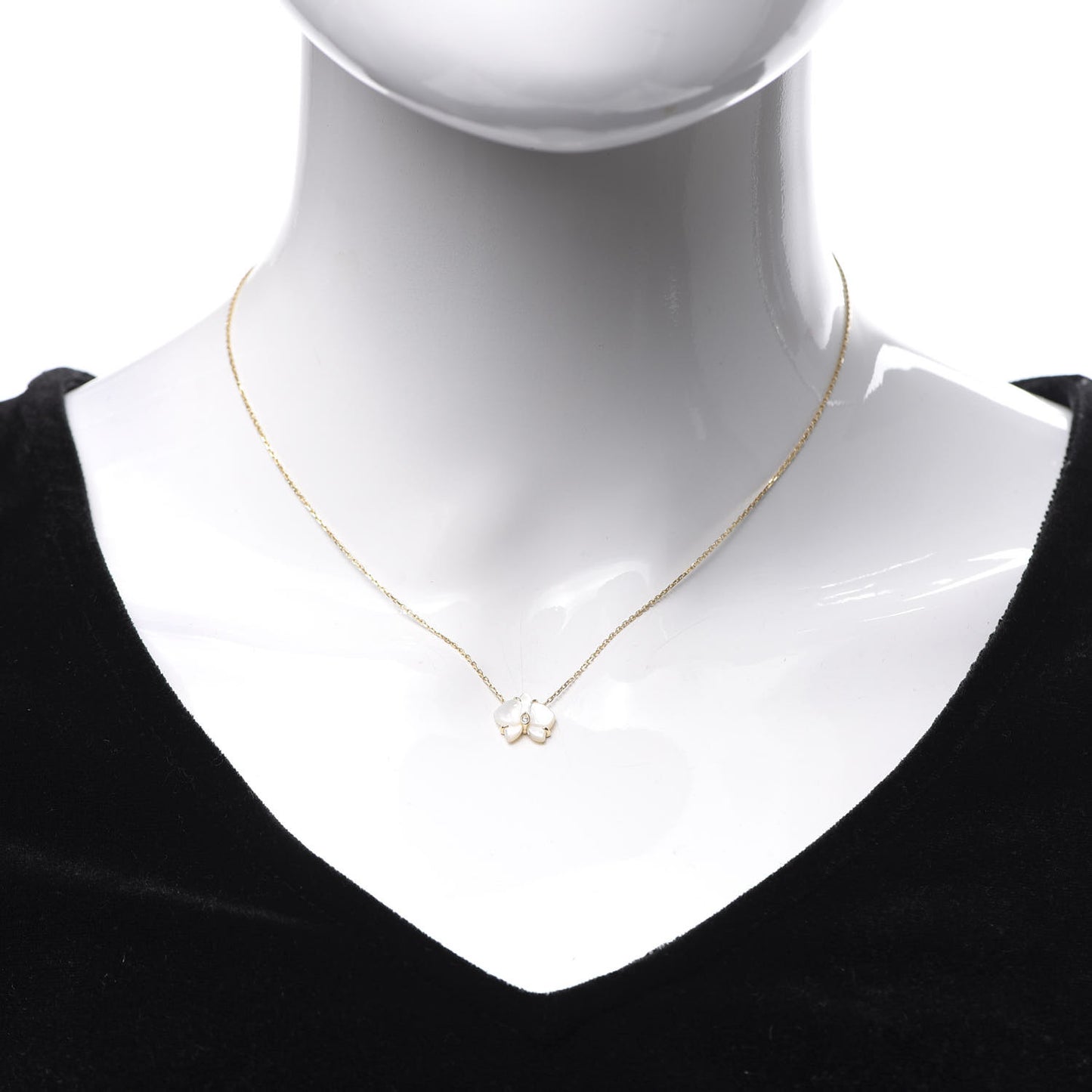 18K Yellow Gold Mother Of Pearl Diamond Caresse D'Orchidees Par Necklace