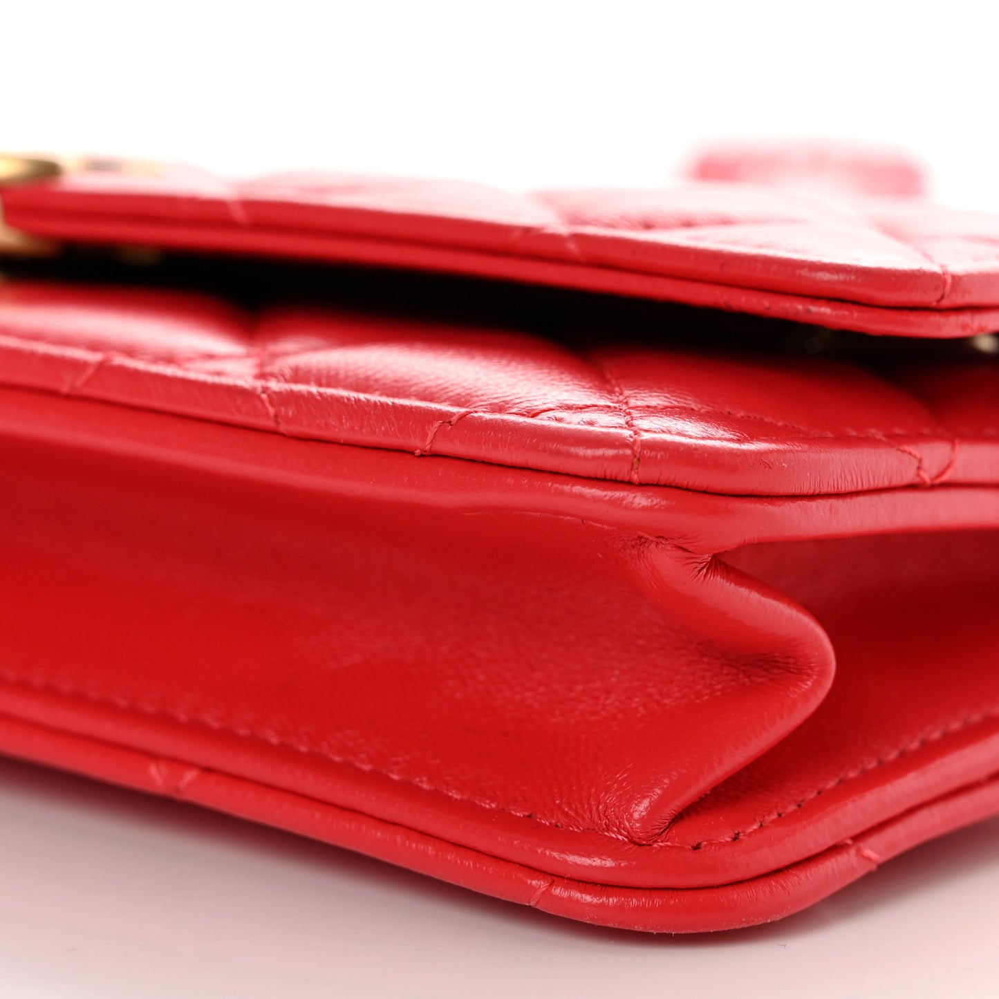 Lambskin Resin Quilted Wallet On Chain WOC Red