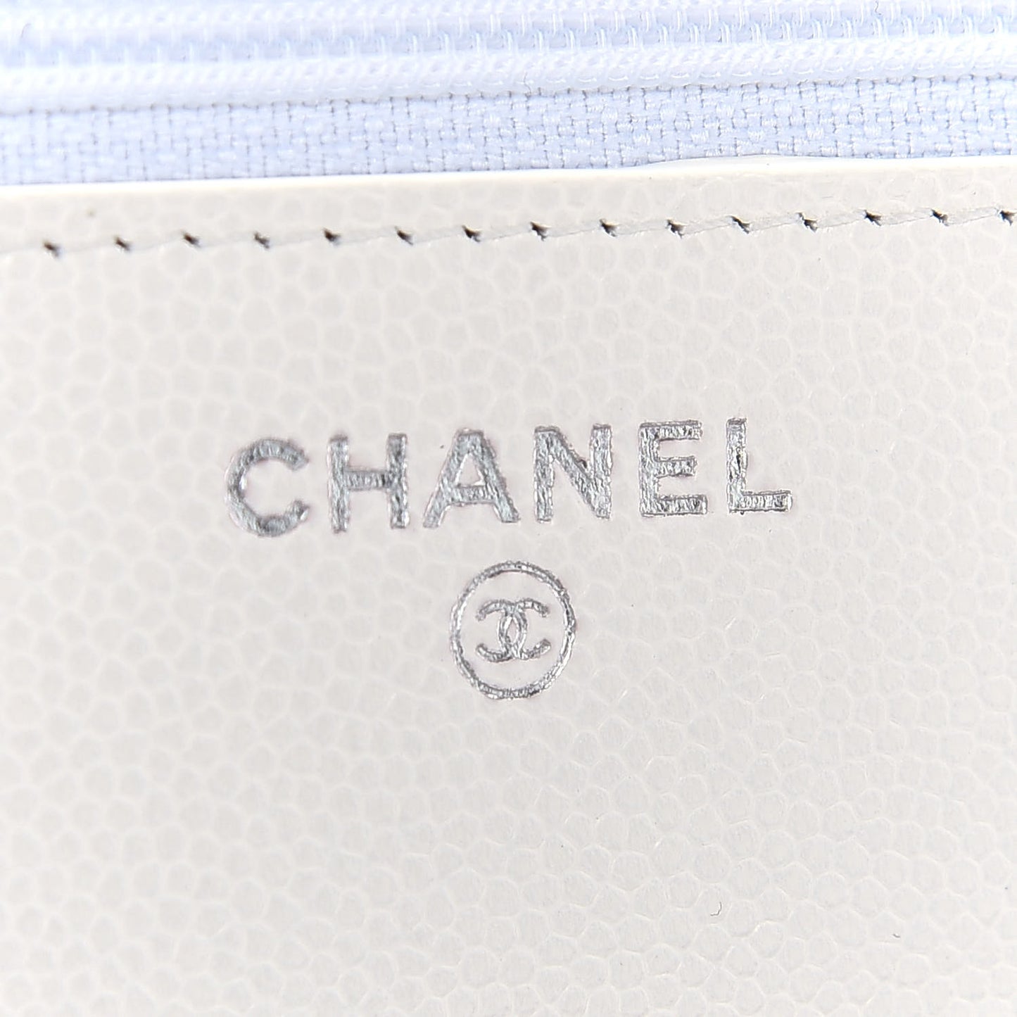 Caviar Quilted My Everything Wallet On Chain WOC White