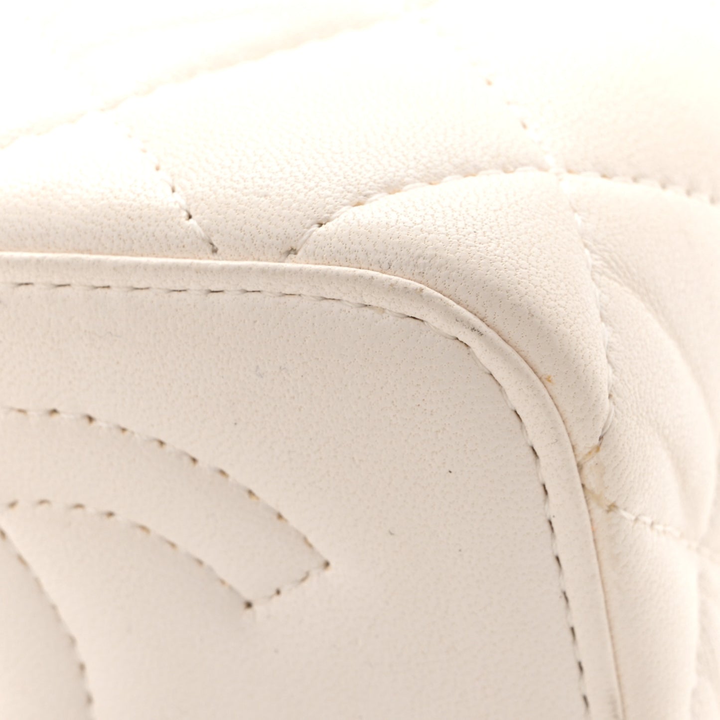 Lambskin Quilted Mini Vanity Case With Chain White