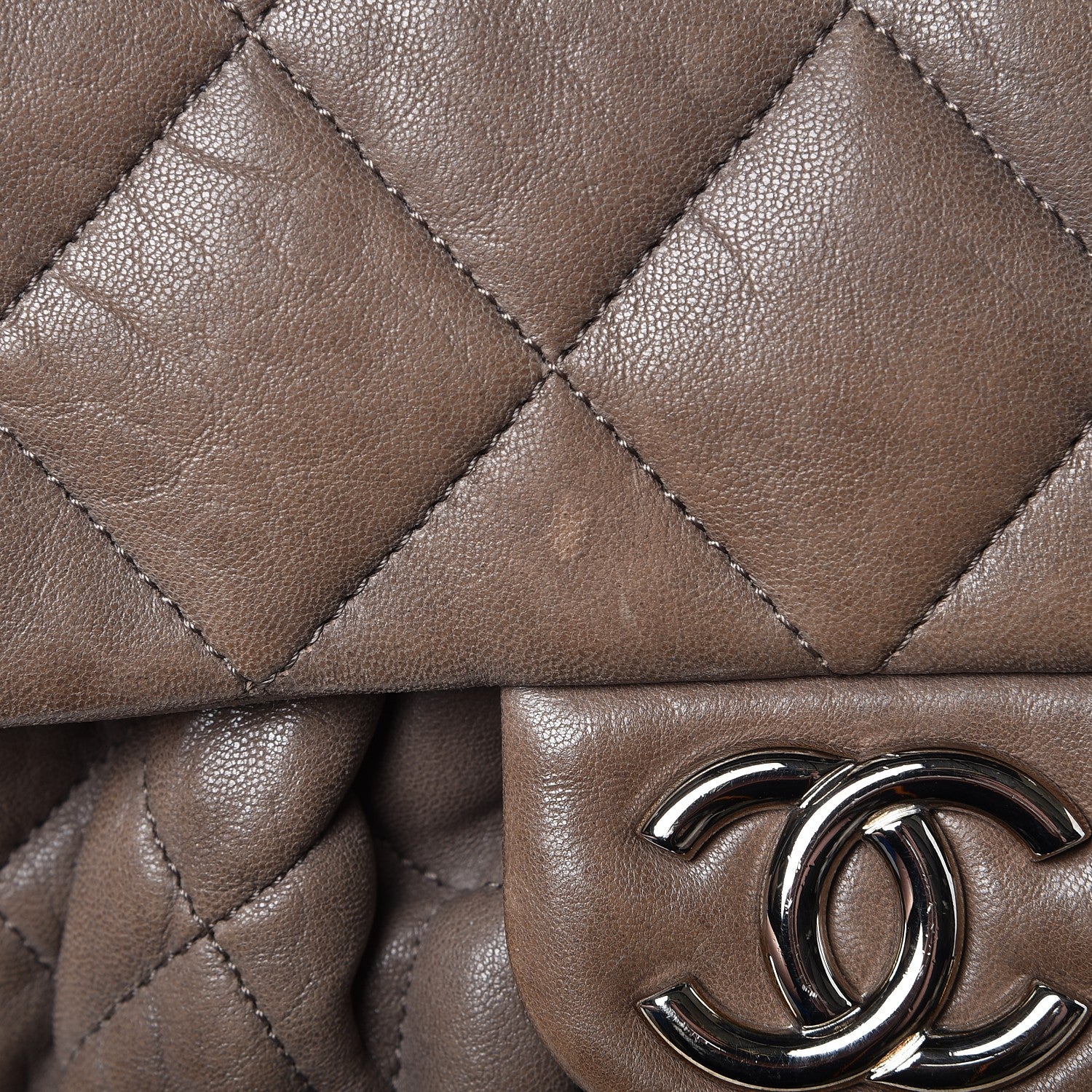 Chanel Crumpled Lambskin Quilted Medium Chain Around Flap Light Khaki 8 of 8