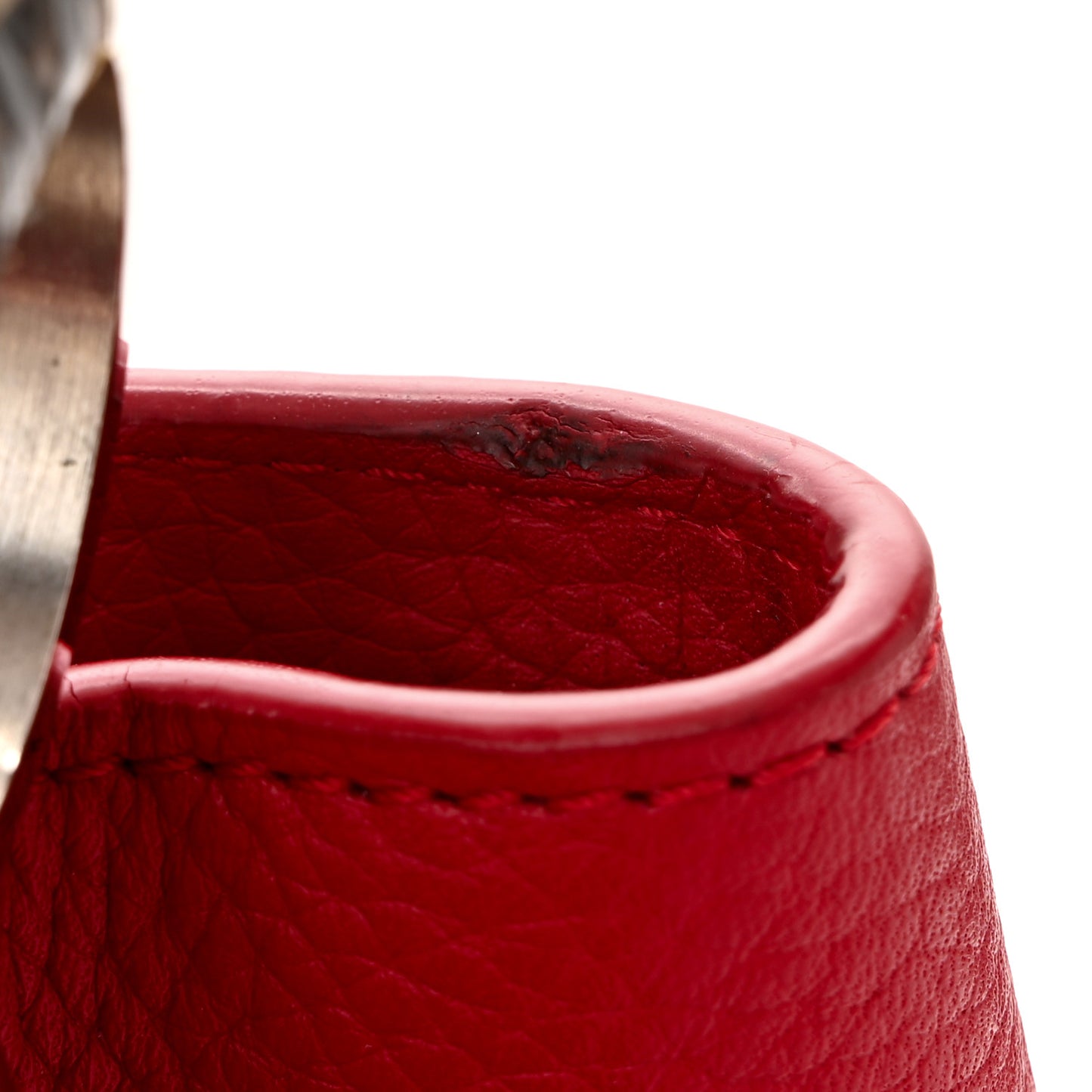 Taurillon Snakeskin Capucines PM Rubis