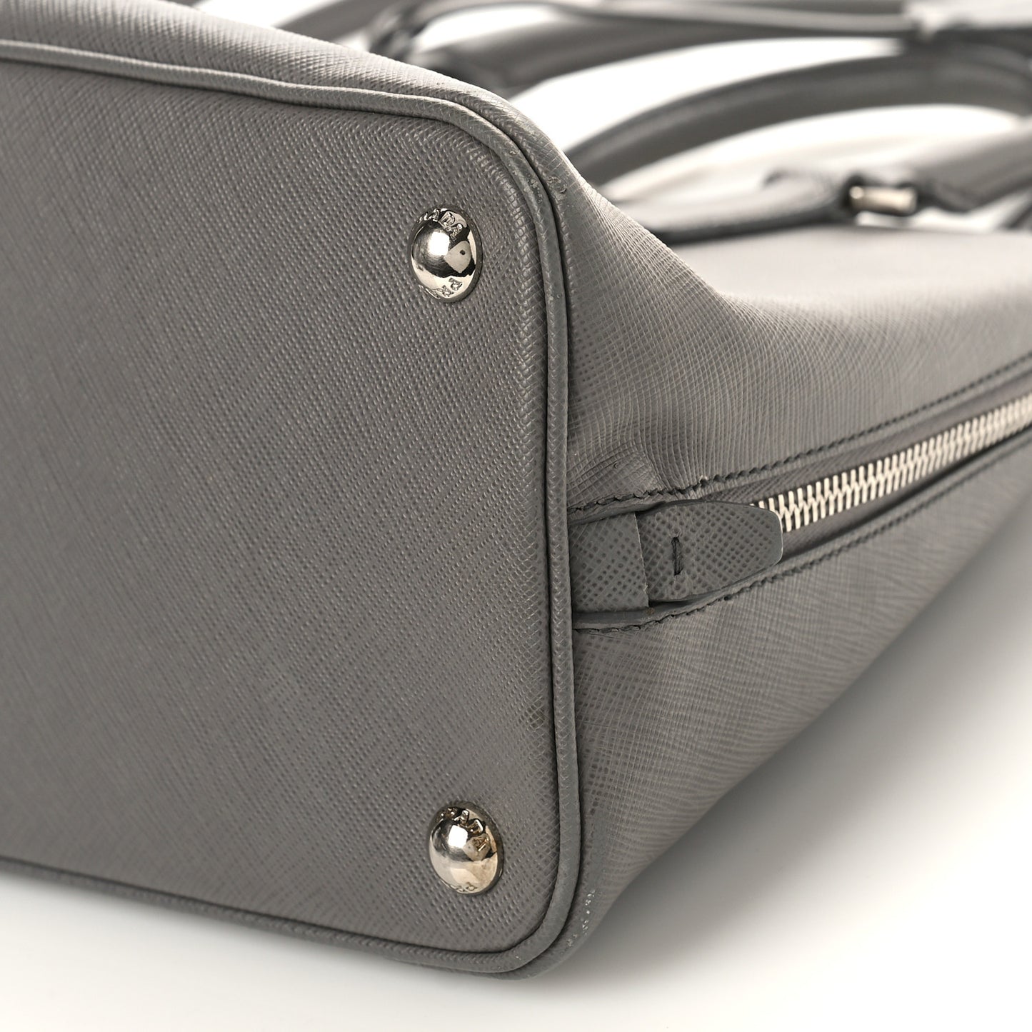 Saffiano Lux Medium Promenade Tote Marmo