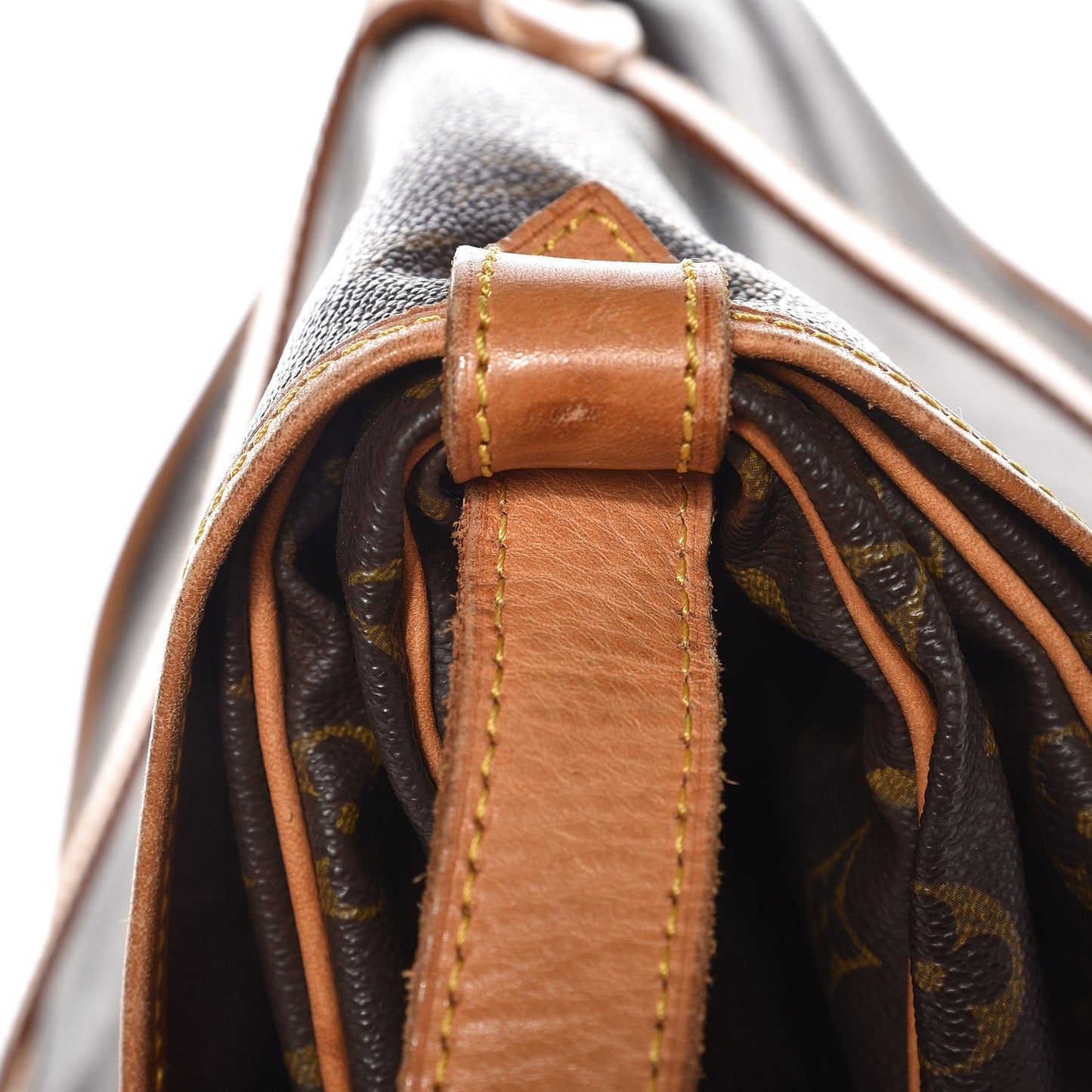 Monogram Saumur 35