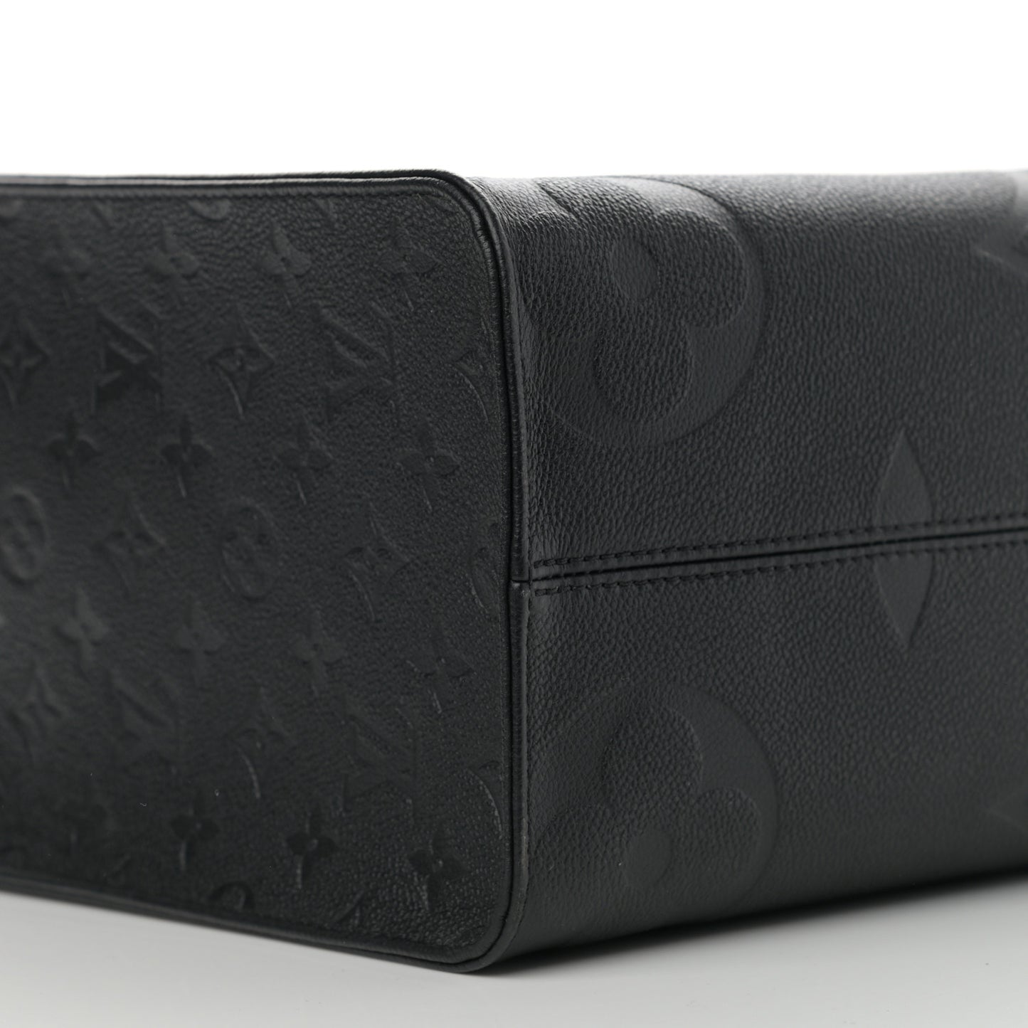 Empreinte Monogram Giant Onthego MM Black