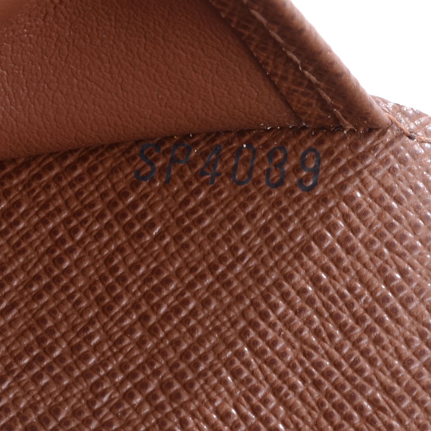 Monogram Agenda Medium Ring