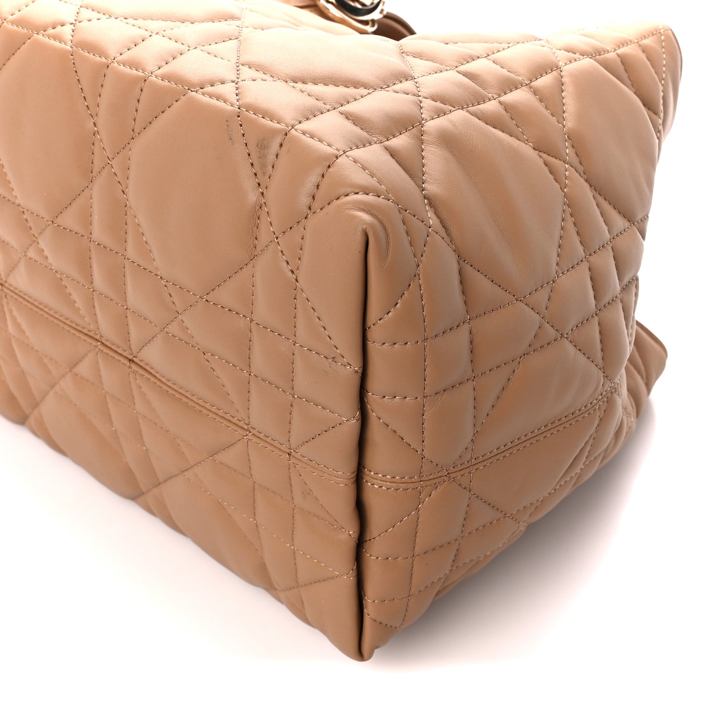 Calfskin Macrocannage Medium Toujour Powder Tan