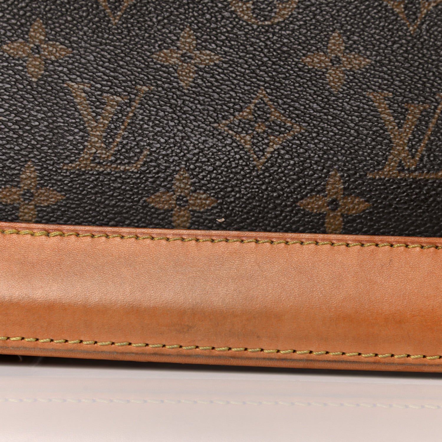 Louis Vuitton Monogram Alma GM 19 of 35