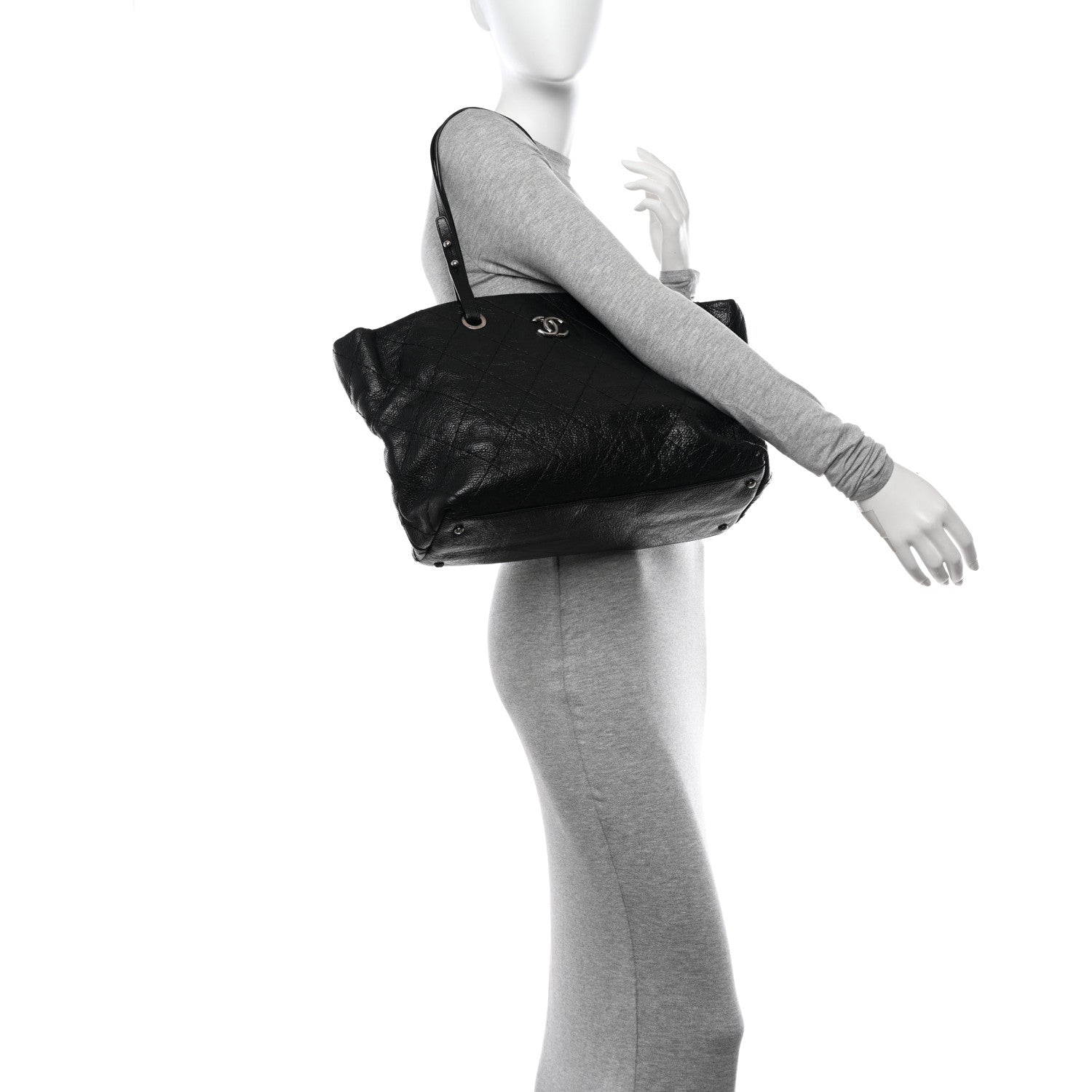 Chanel Glazed Calfskin Large On the Road Zip Tote Black 2 of 11