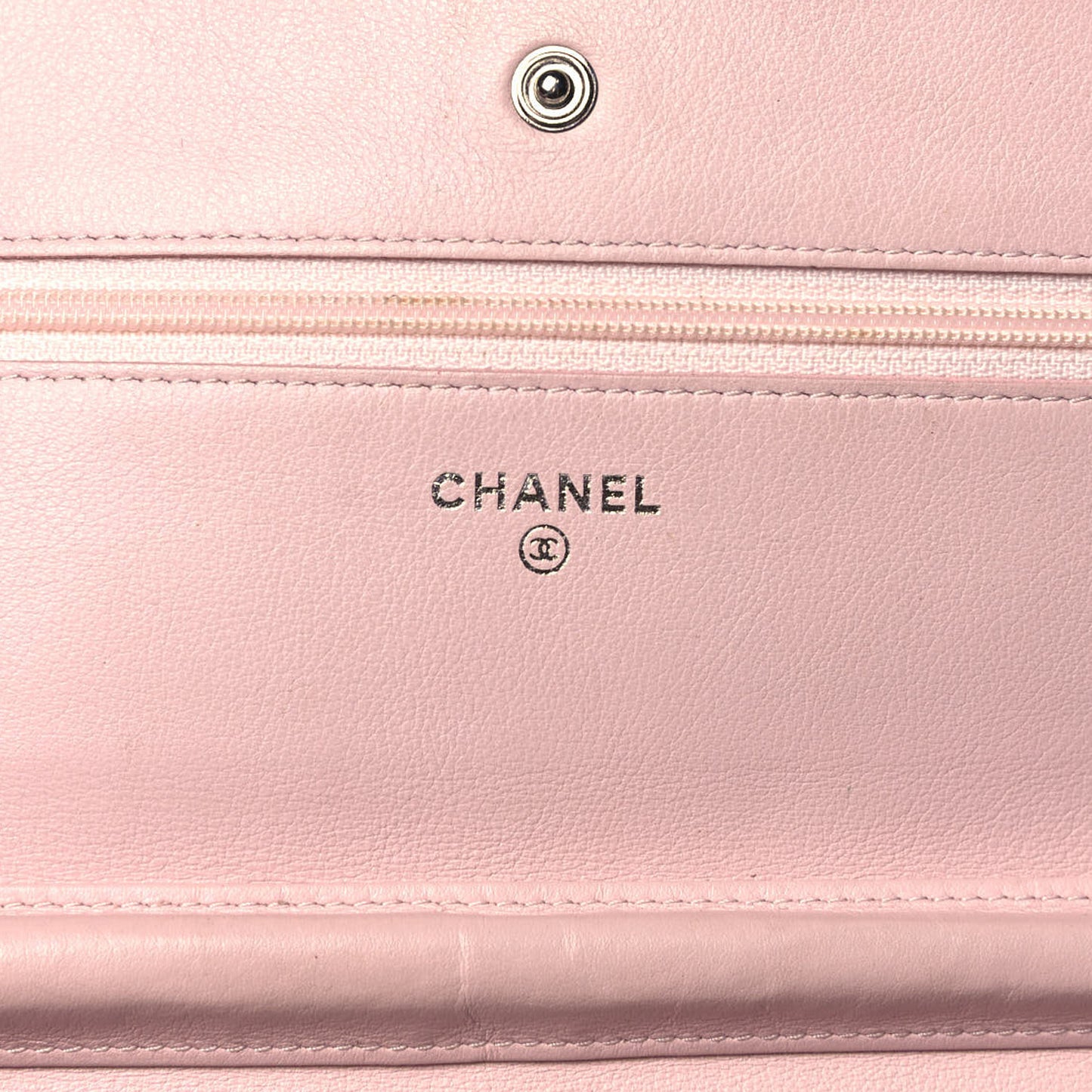 Patent Quilted Wallet On Chain WOC Pink