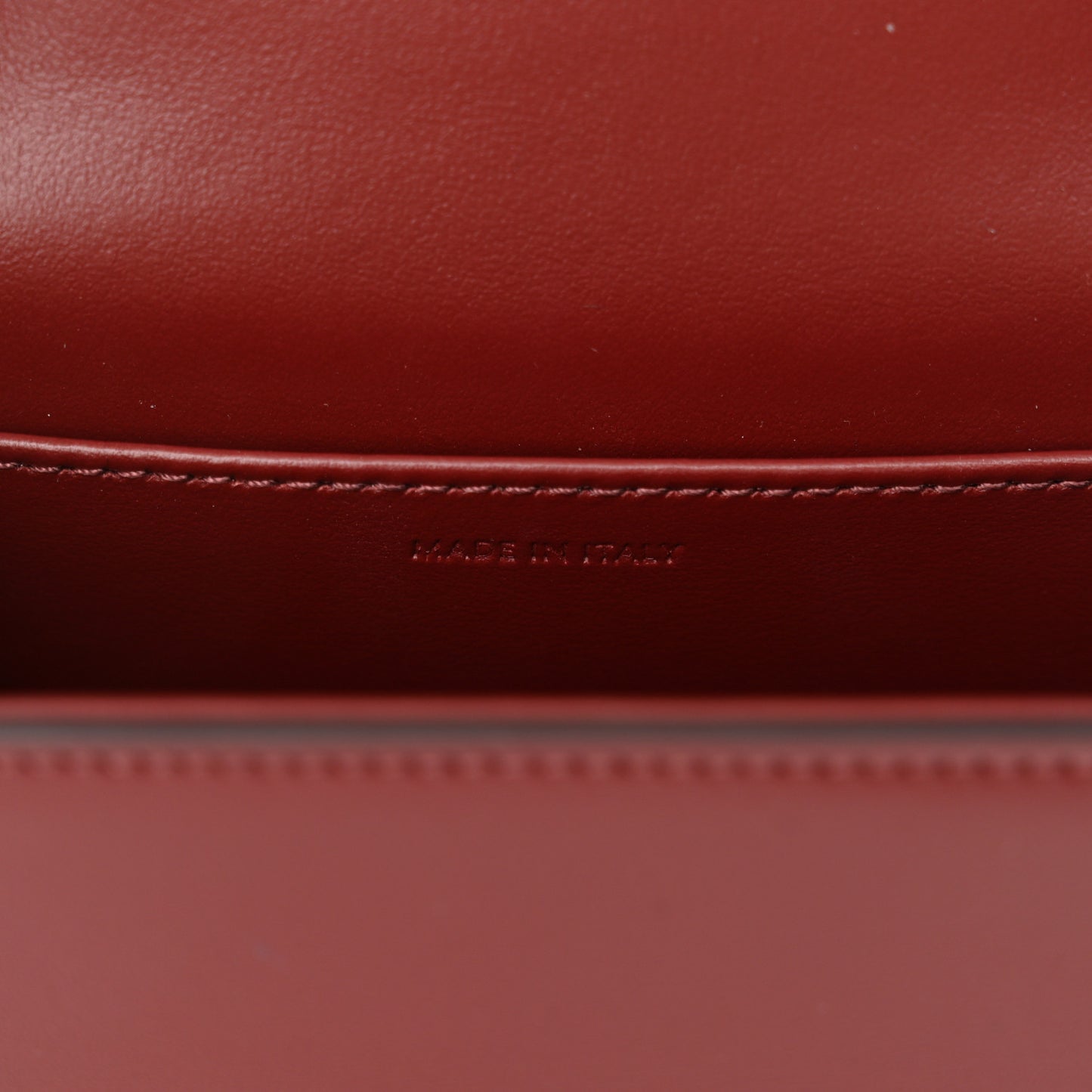Shiny Calfskin Mini Chain Claude Burgundy
