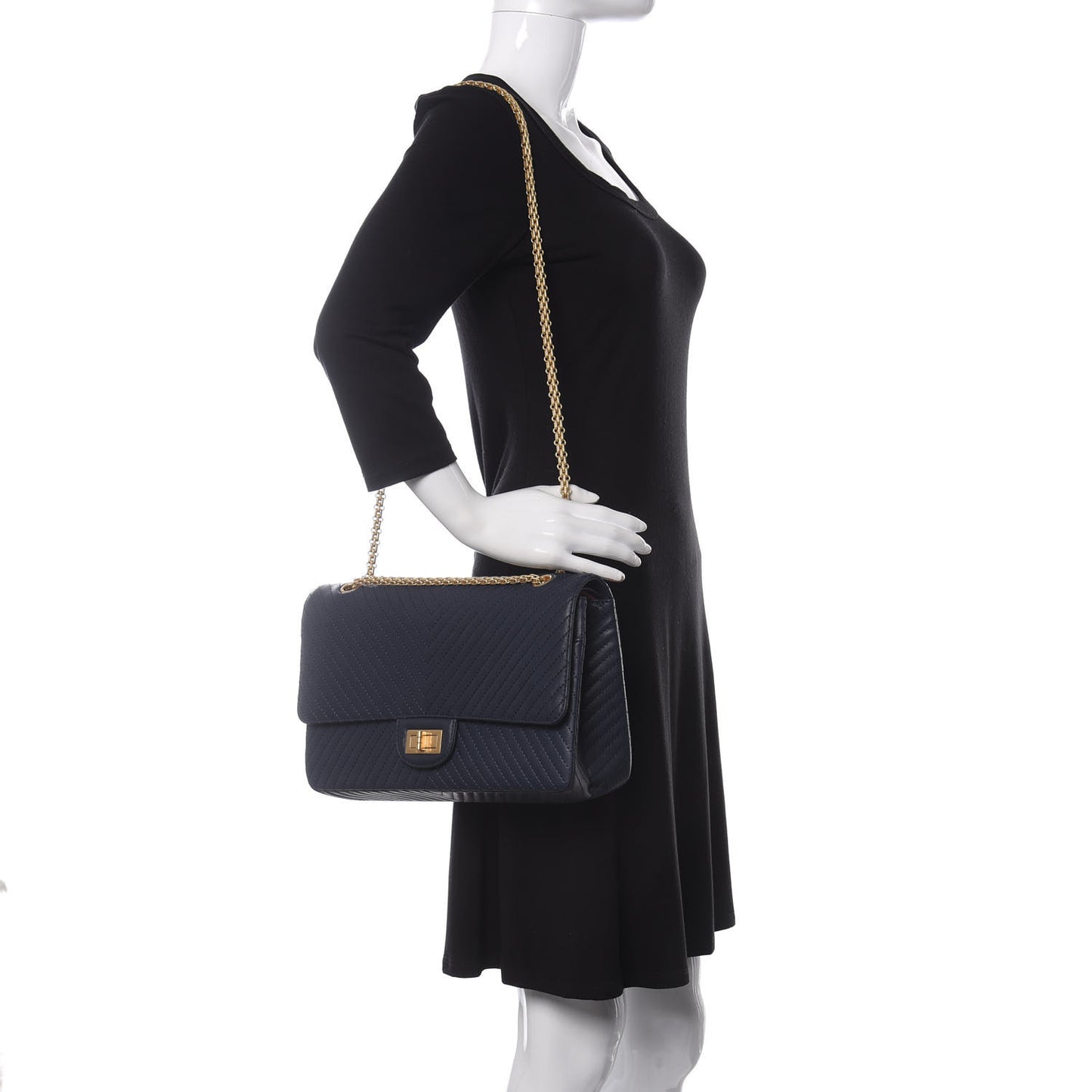 Sheepskin Chevron Quilted 2.55 Reissue 226 Flap Navy Blue