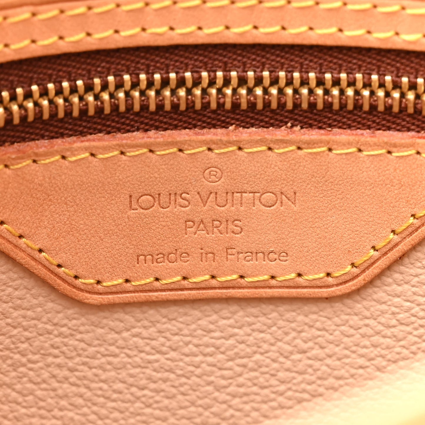 Monogram Petit Bucket 23