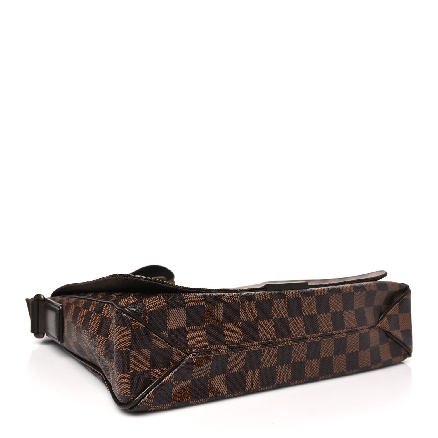 Louis Vuitton Damier Ebene District MM 4 of 9