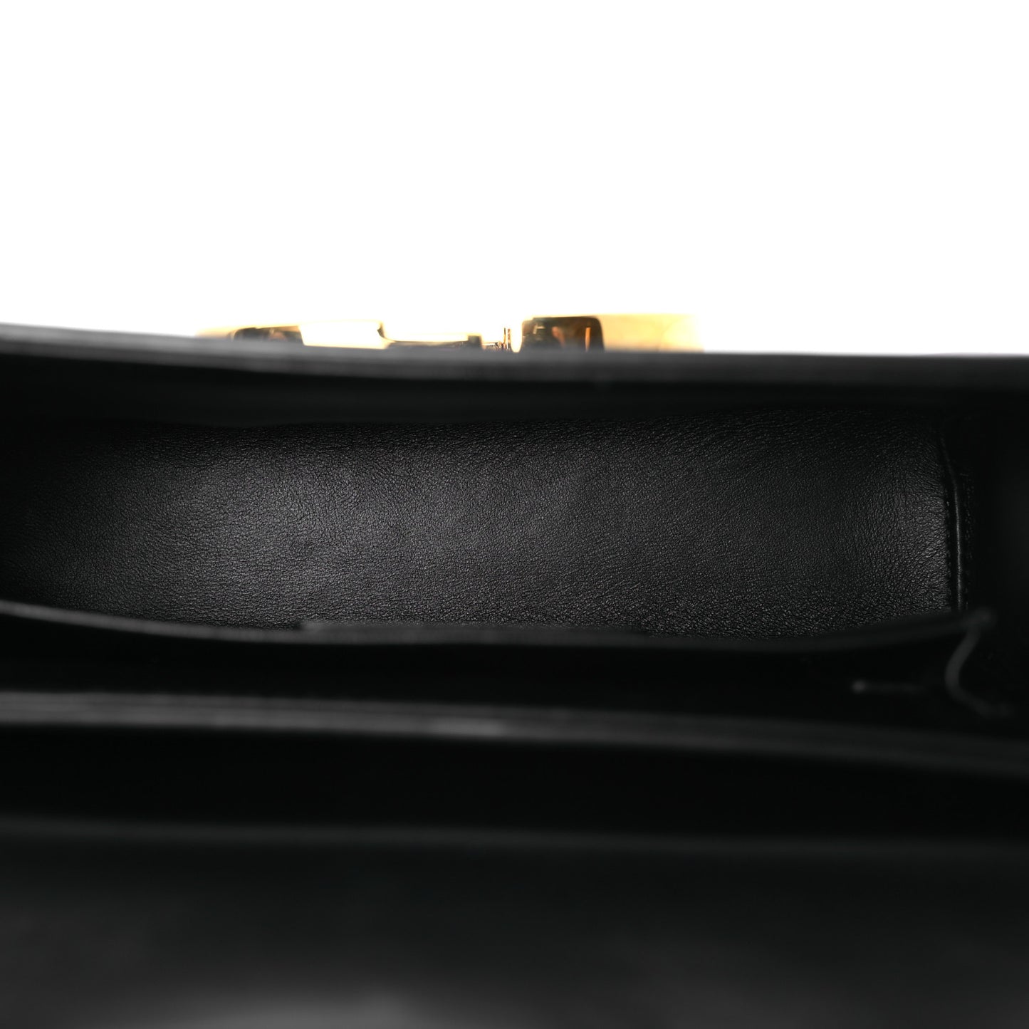 Box Calfskin 30 Montaigne Box Bag Black