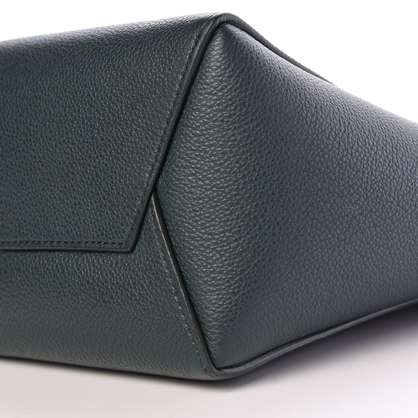 Soft Grained Calfskin Small Sangle Bucket Bag Amazone