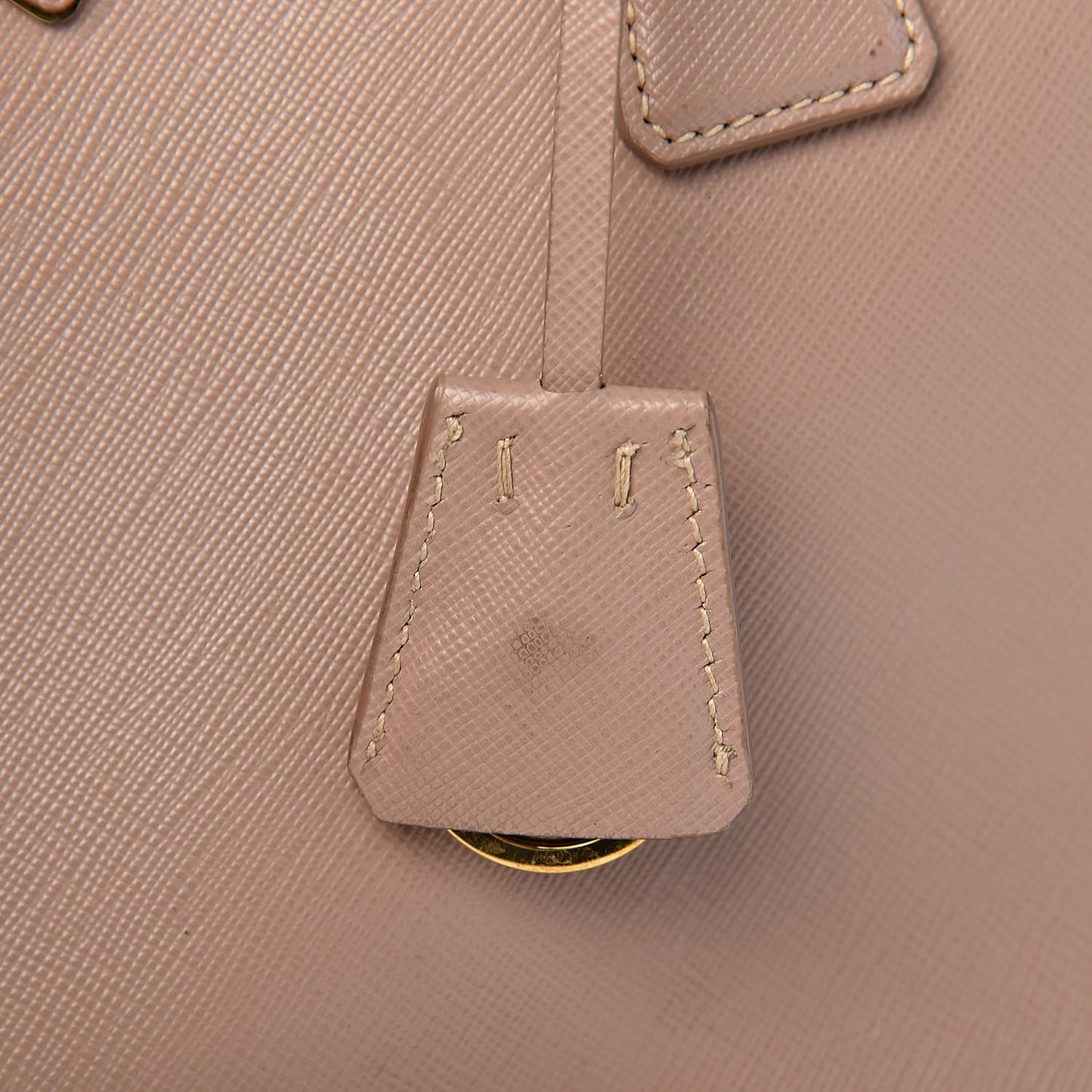 Saffiano Medium Galleria Double Zip Tote Cammeo