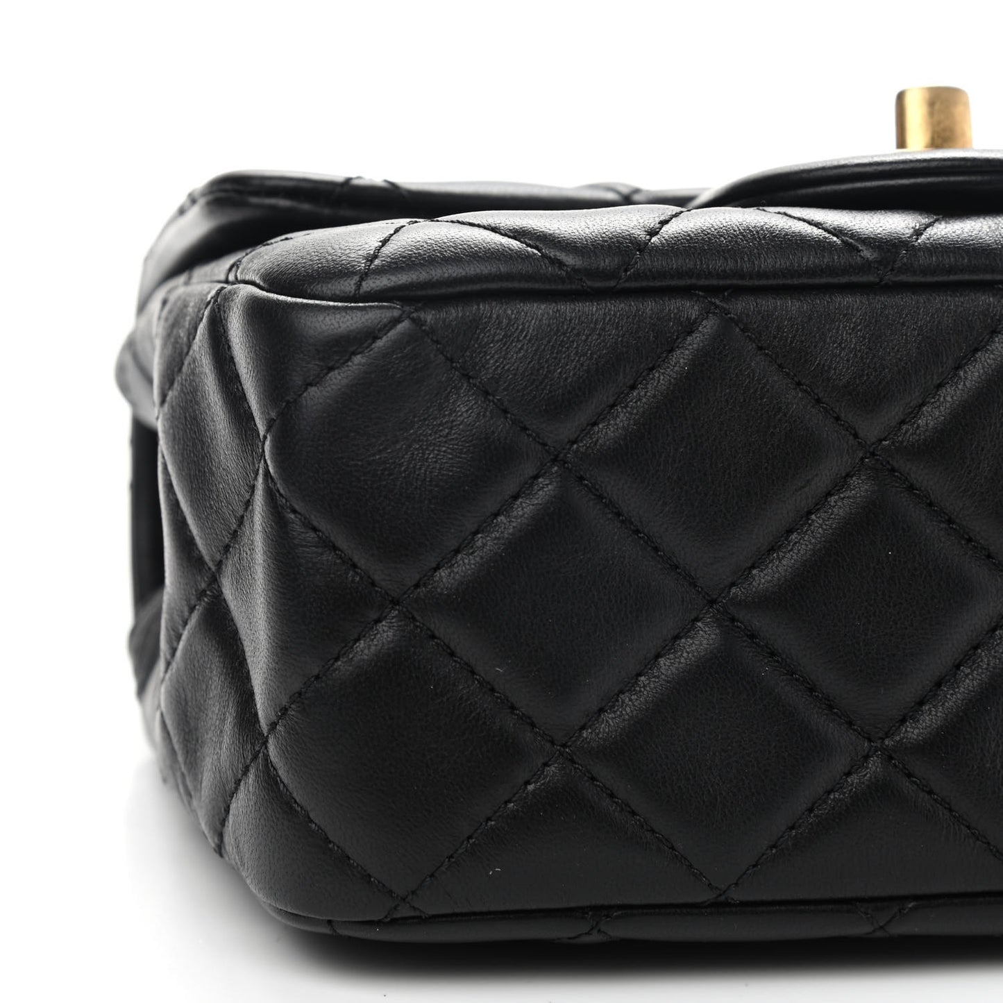 Lambskin Quilted Mini Pearl Crush Flap Black