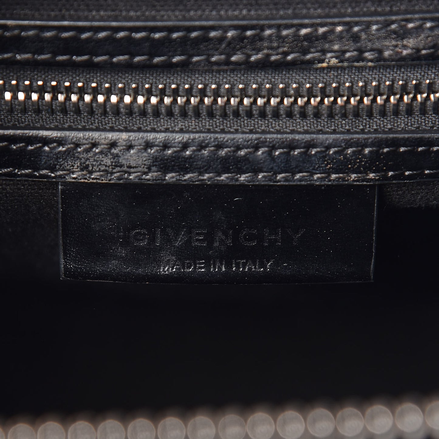 Shiny Lord Calfskin Small Antigona Black