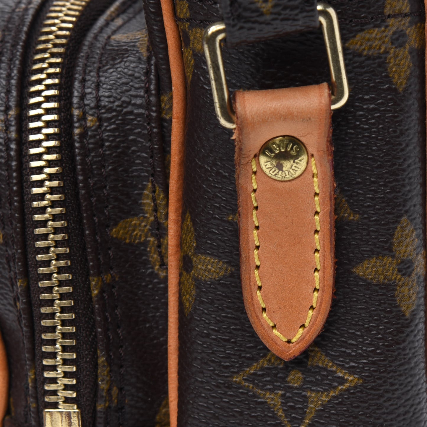 Monogram Amazone