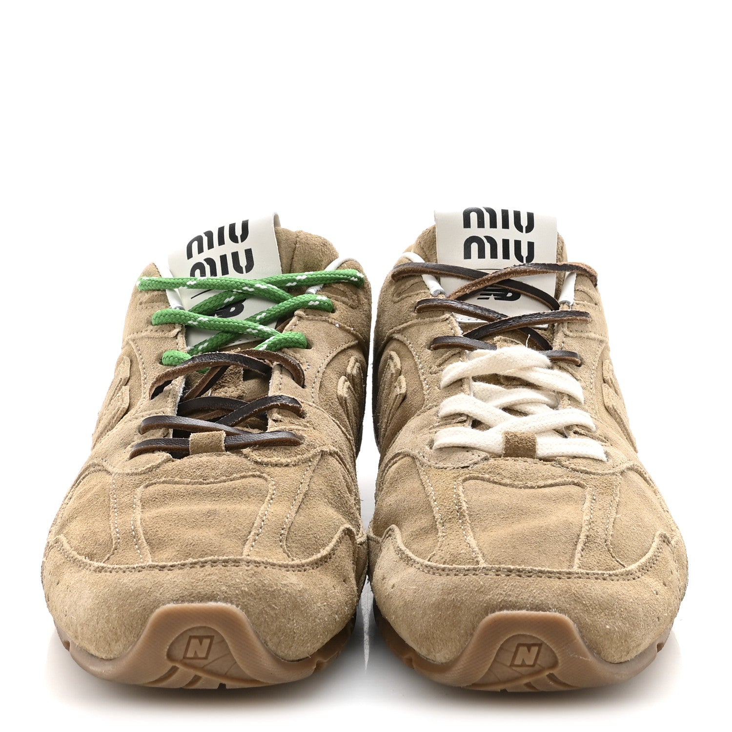 New Balance Miu Miu コラボ スニーカー ベージュ39 サイズ Miu Miu X NEW BALANCE Suede 530 SL Sneakers 39 Ecru 1839804