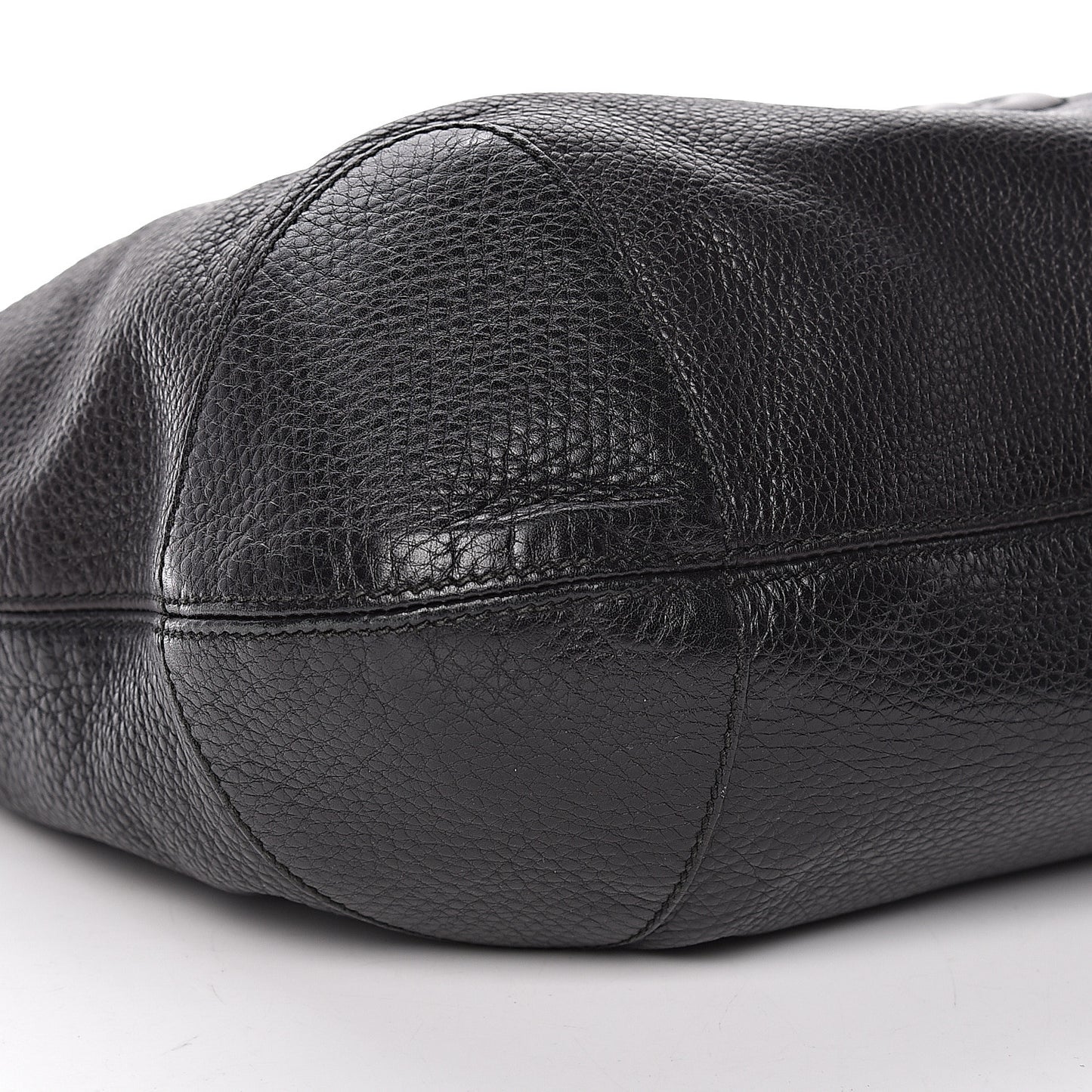Pebbled Calfskin Medium Soho Chain Hobo Black