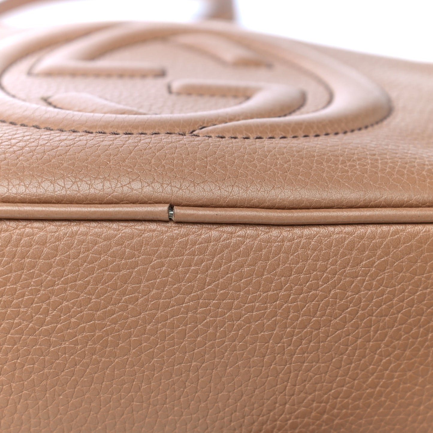 Pebbled Calfskin Small Soho Disco Bag Camelia