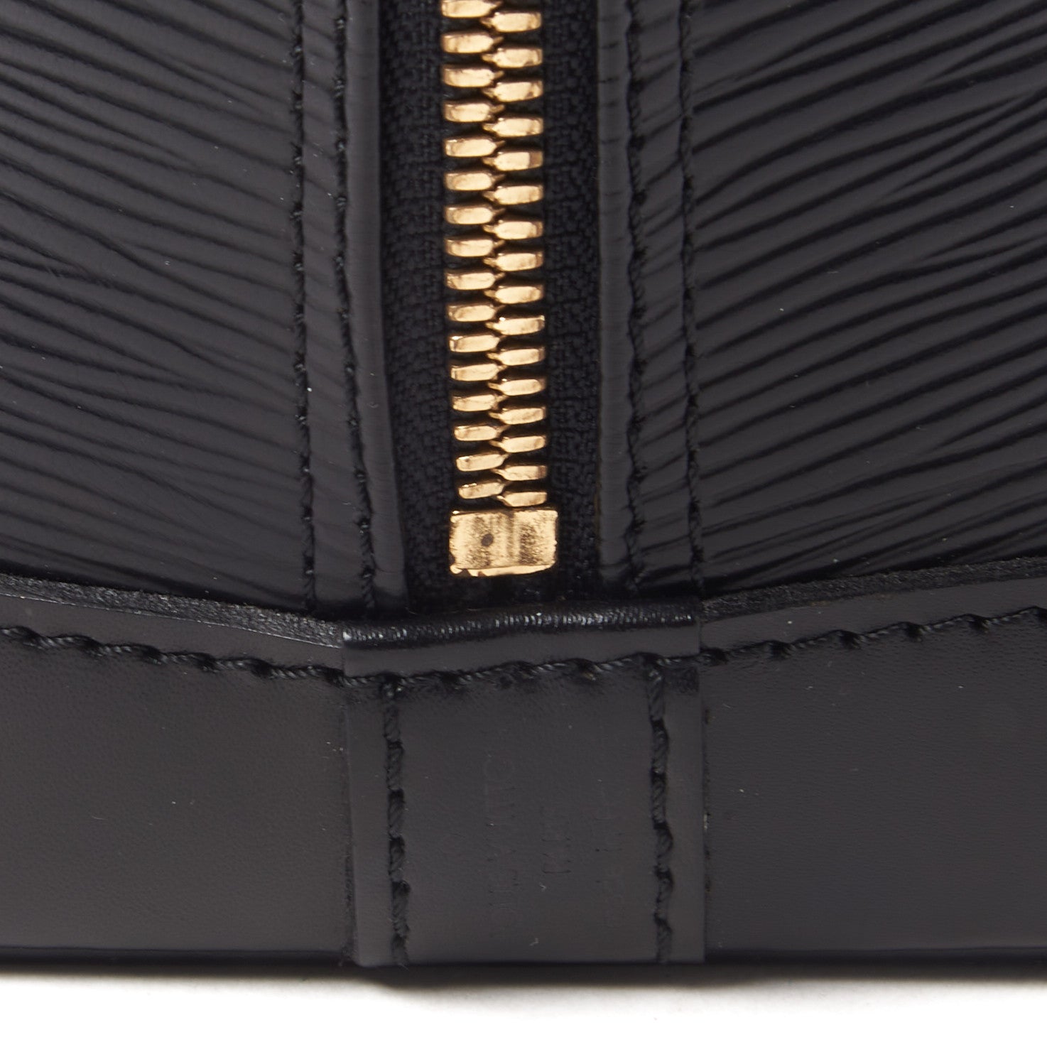 Louis Vuitton Epi Alma PM Black 8 of 9