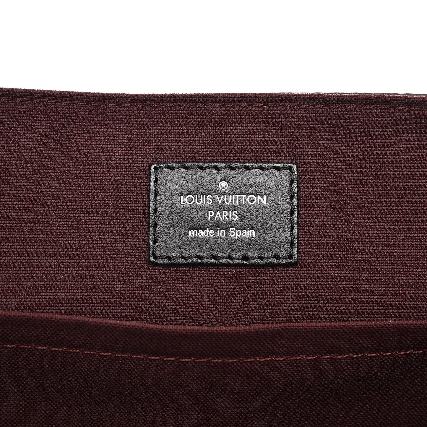 Monogram Macassar District MM
