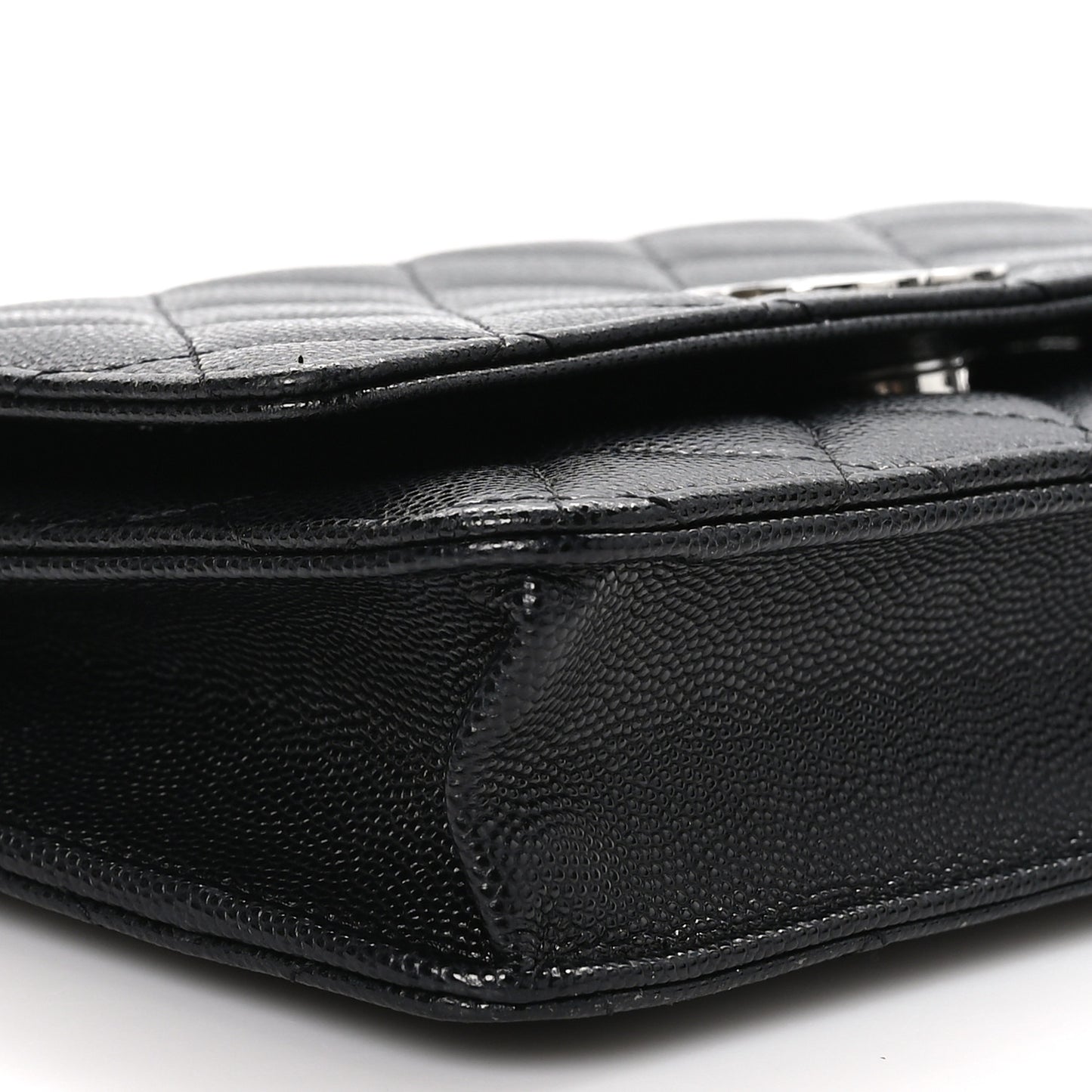 Caviar Quilted CC Logo Wallet on Chain WOC Black