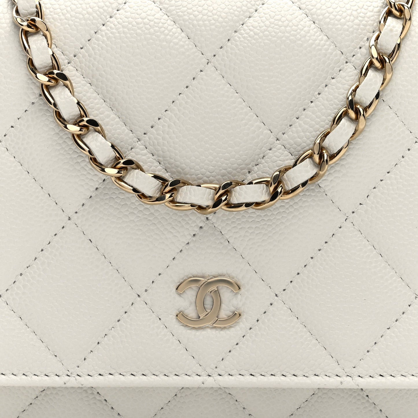 Caviar Quilted Wallet On Chain WOC White