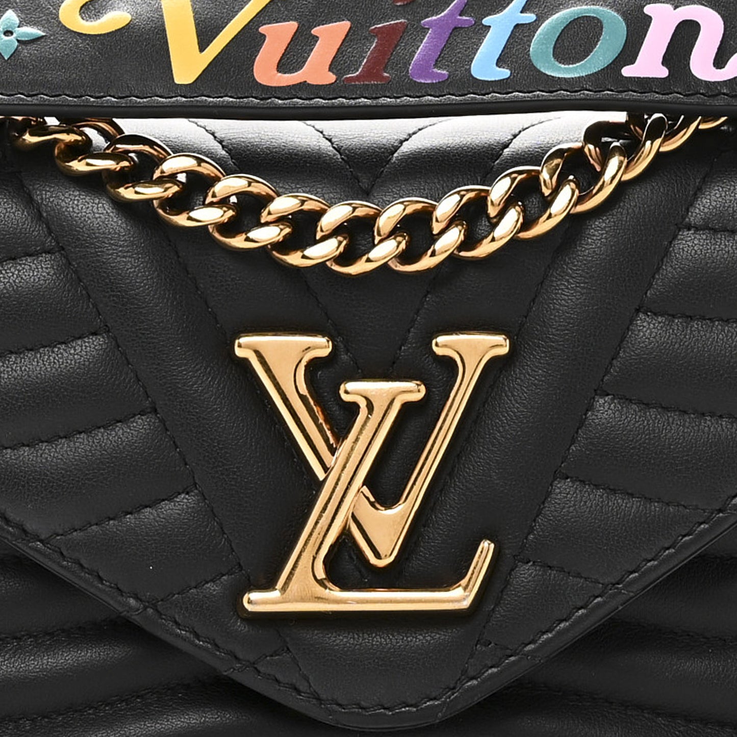 Calfskin New Wave Chain PM Black