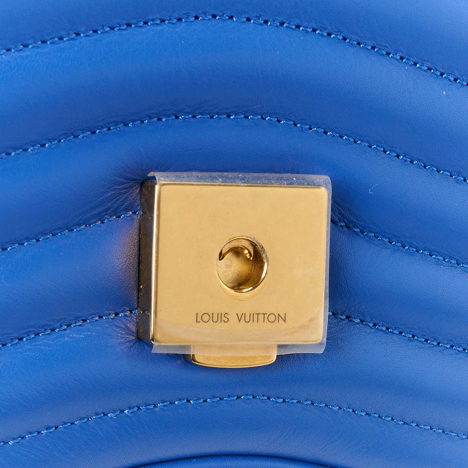 Louis Vuitton LOUIS VUITTON Calfskin New Wave Chain PM Blue Neon 9 of 13