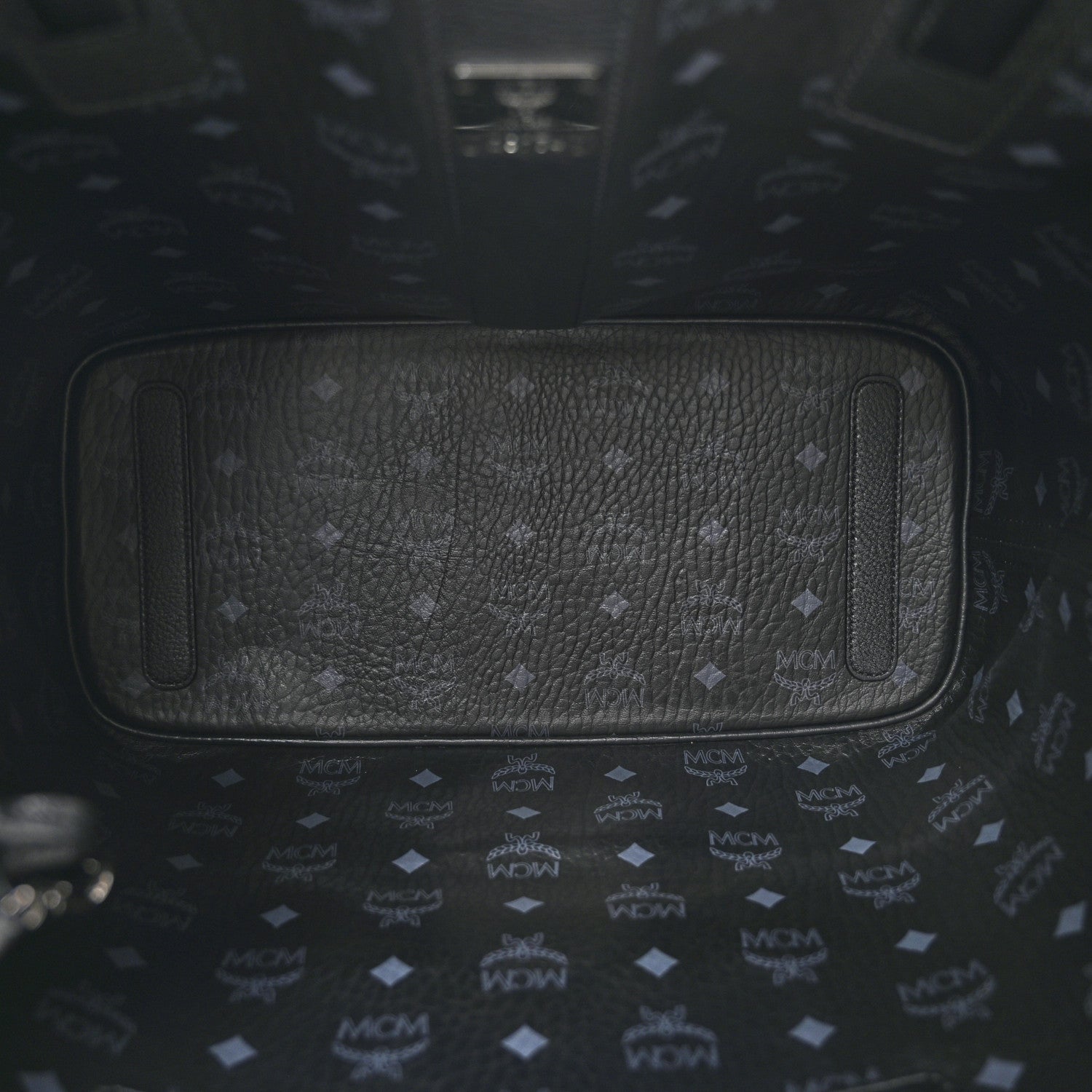 MCM Visetos Medium Liz Reversible Shopper Tote Black 9 of 16