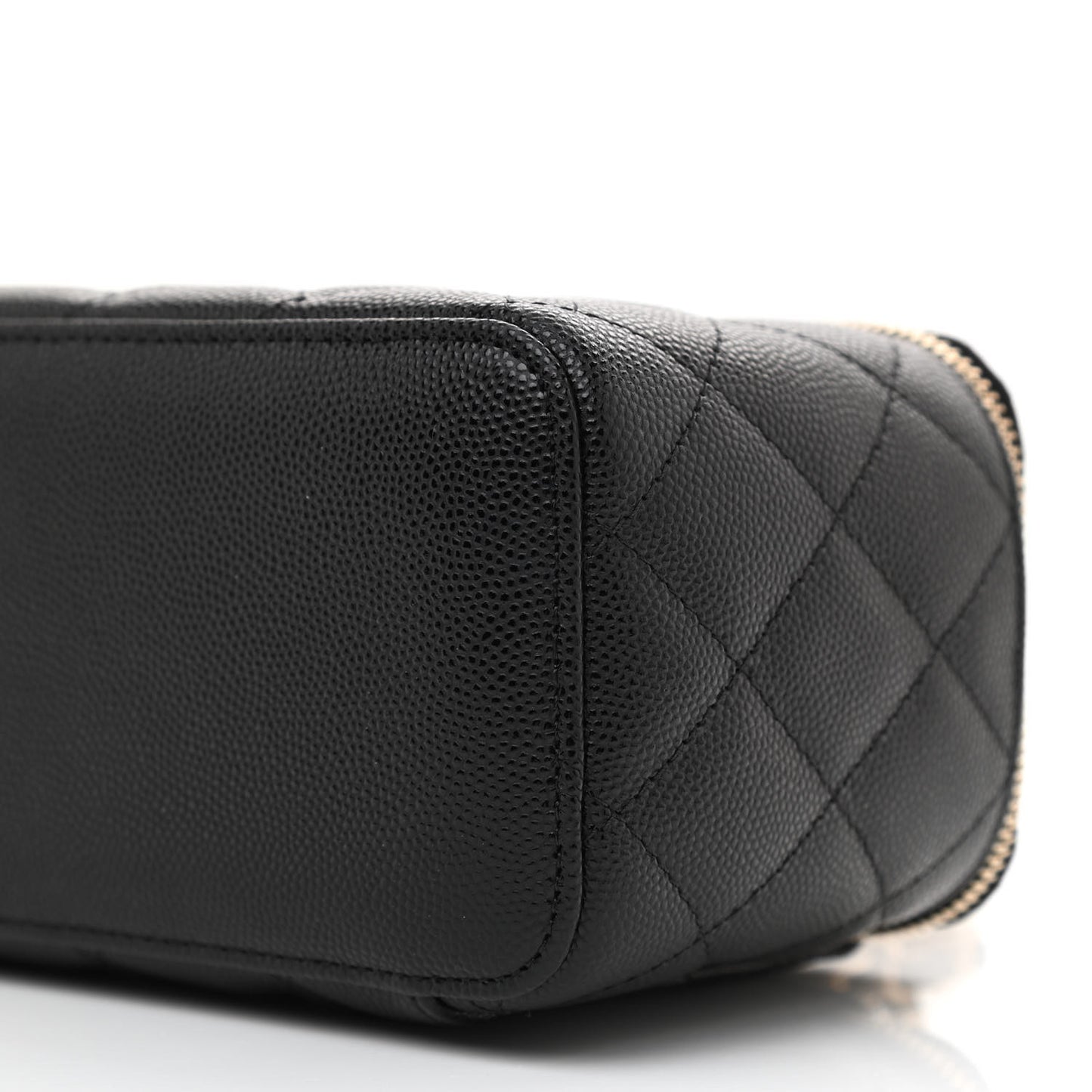 Caviar Quilted Small Vanity Case With Chain Black