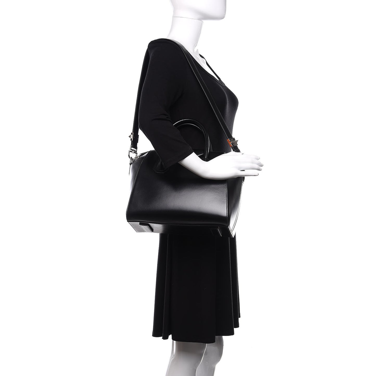 Shiny Lord Calfskin Small Antigona Black